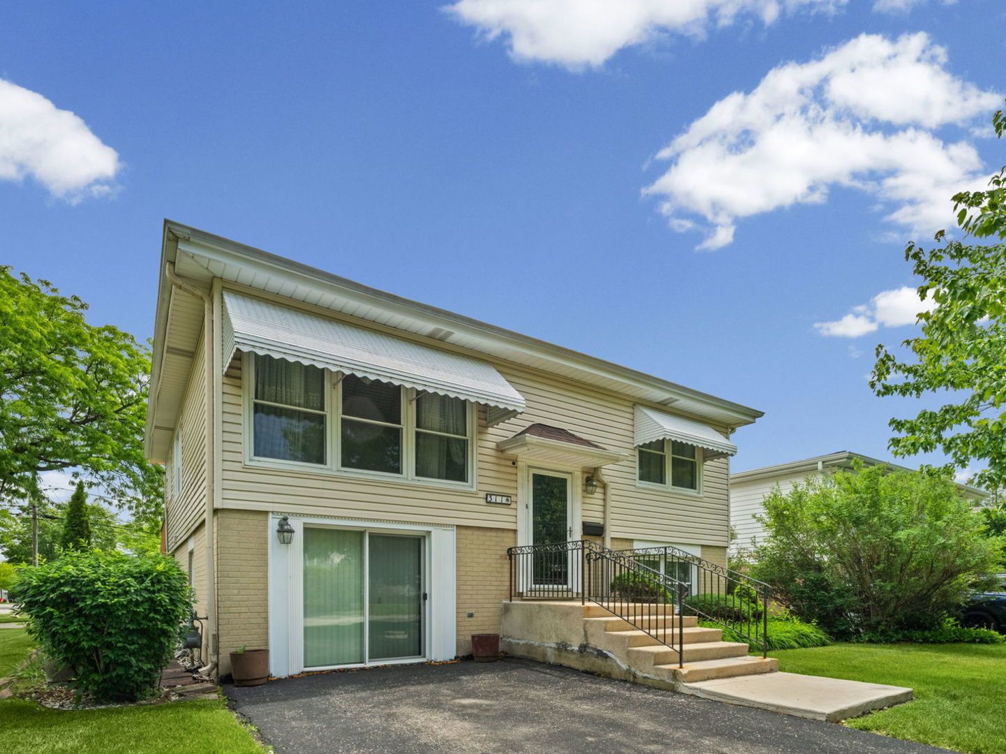311 W Cypress Street — Arlington Heights, IL 60005