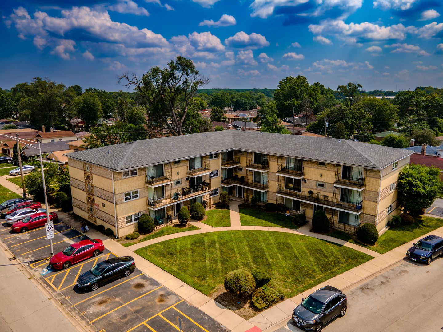 1025 W Vermont Street — Calumet Park, IL 60827