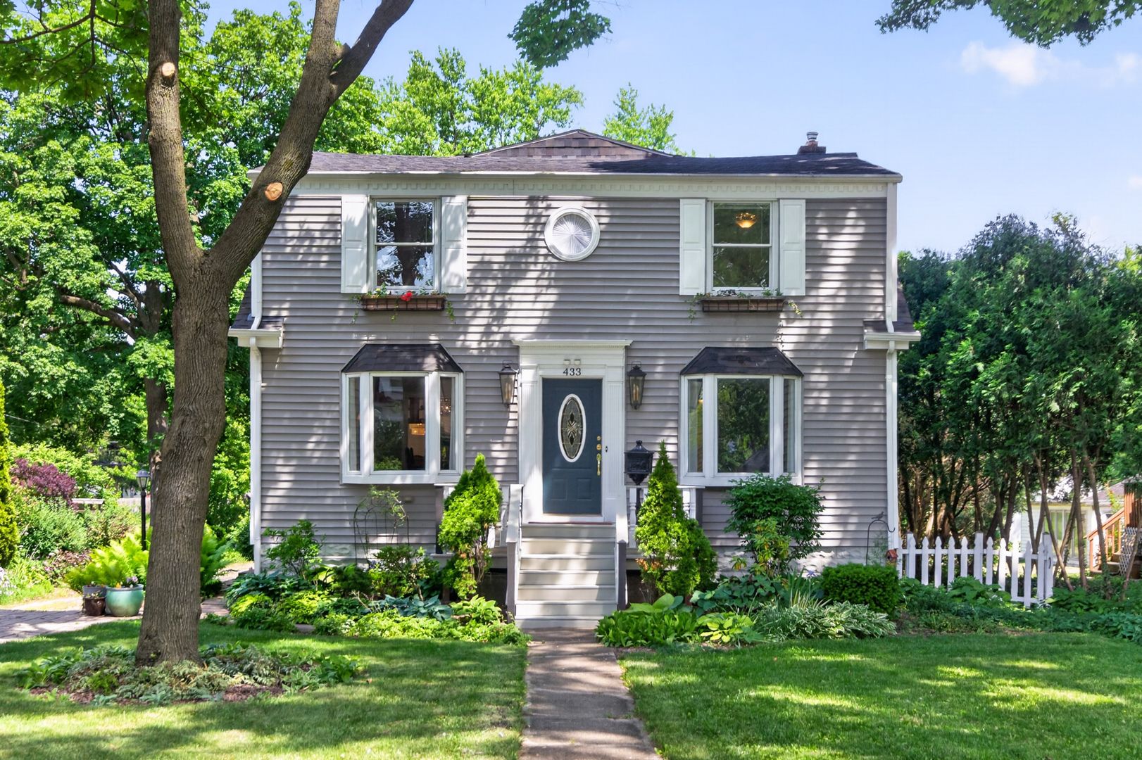 433 S Euclid Avenue — Villa Park, IL 60181