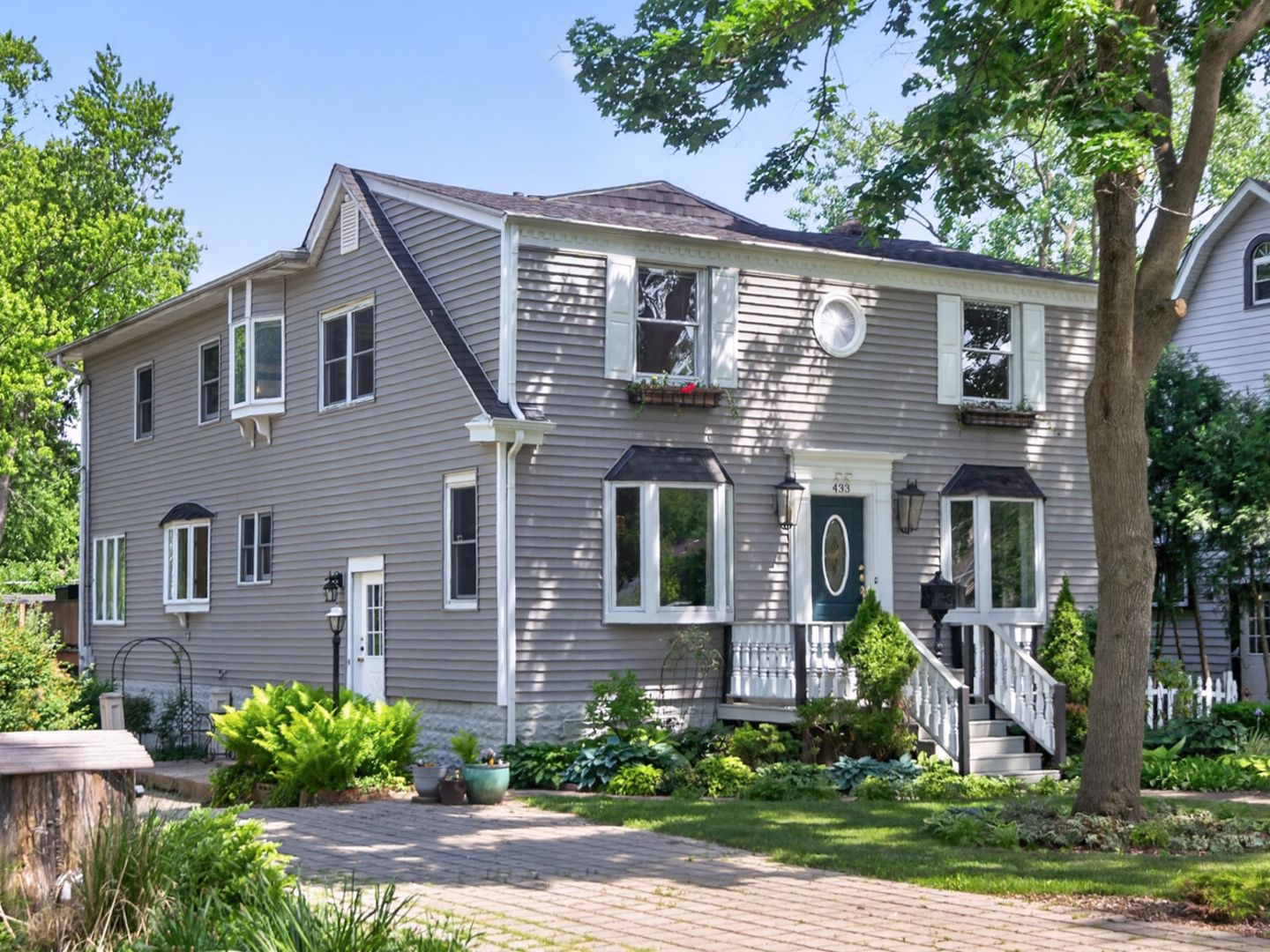 433 S Euclid Avenue — Villa Park, IL 60181