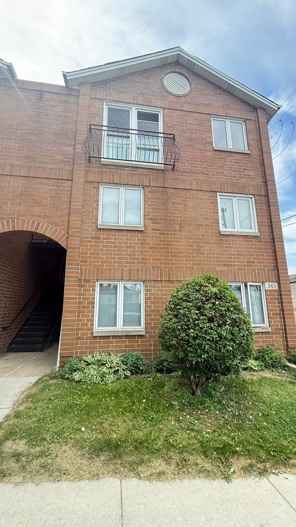 343 W 24th Street #1F — Chicago, IL 60616