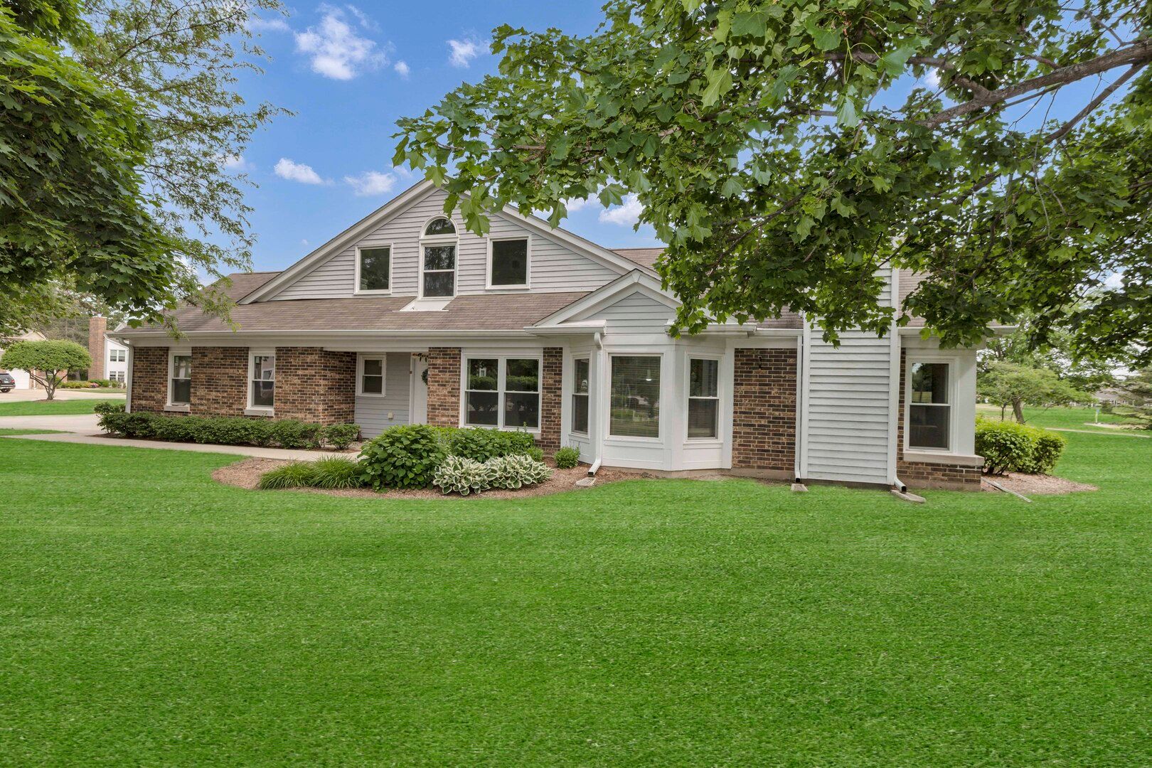 501 Banyan Tree Lane — Buffalo Grove, IL 60089