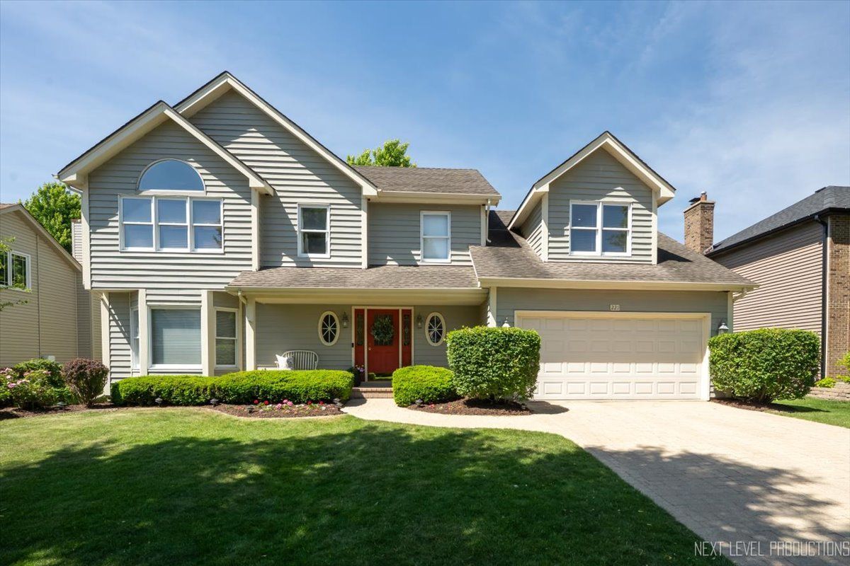 221 Breckenridge Drive — Aurora, IL 60504