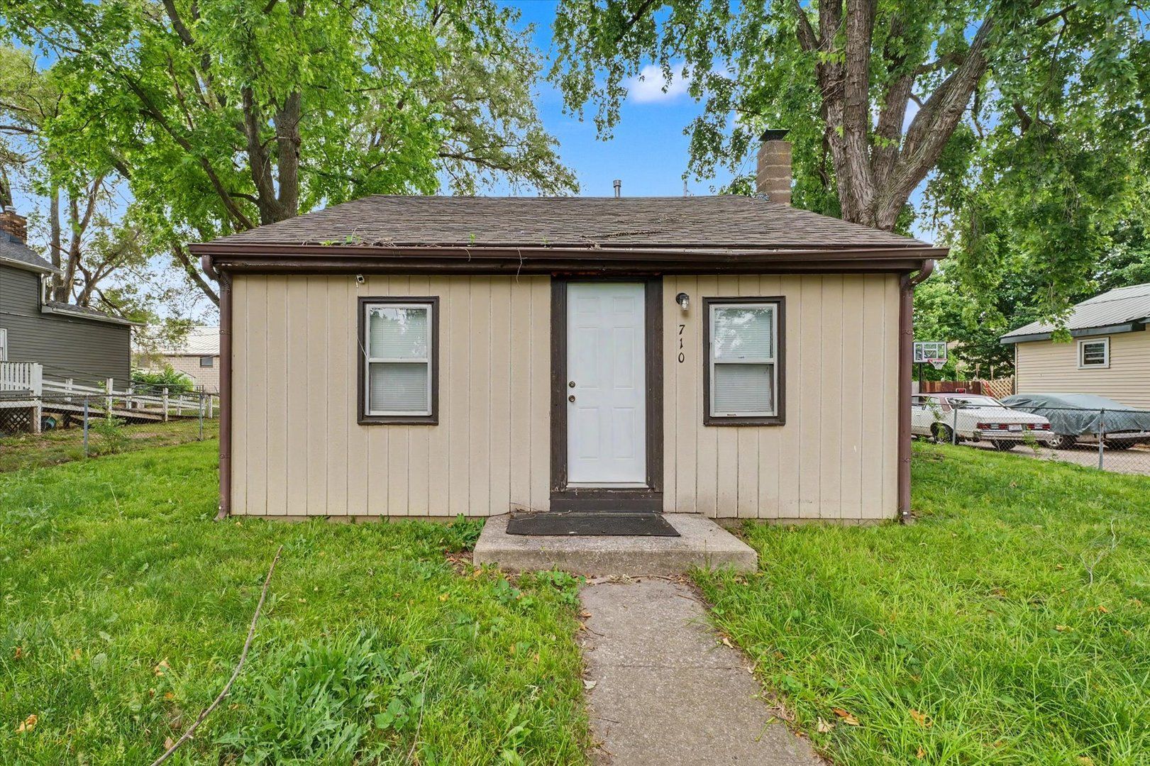 710 E Park Street — Urbana, IL 61802