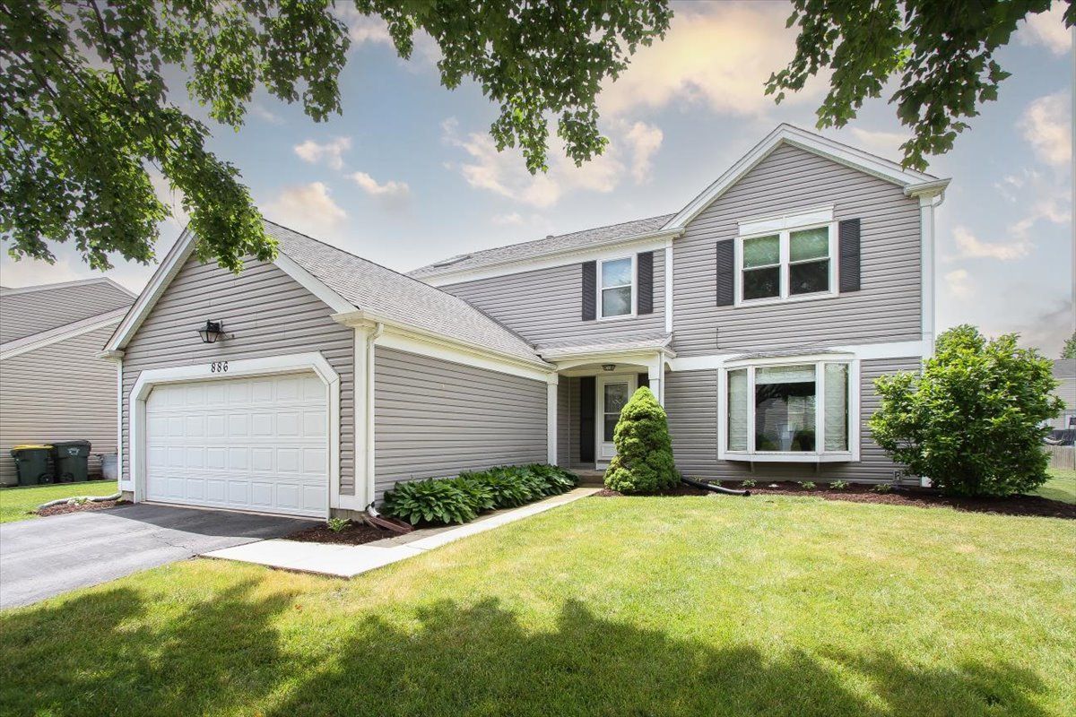 886 Farm Glen Lane — Carol Stream, IL 60188