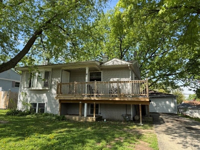 18 BIRCH Street — Carpentersville, IL 60110