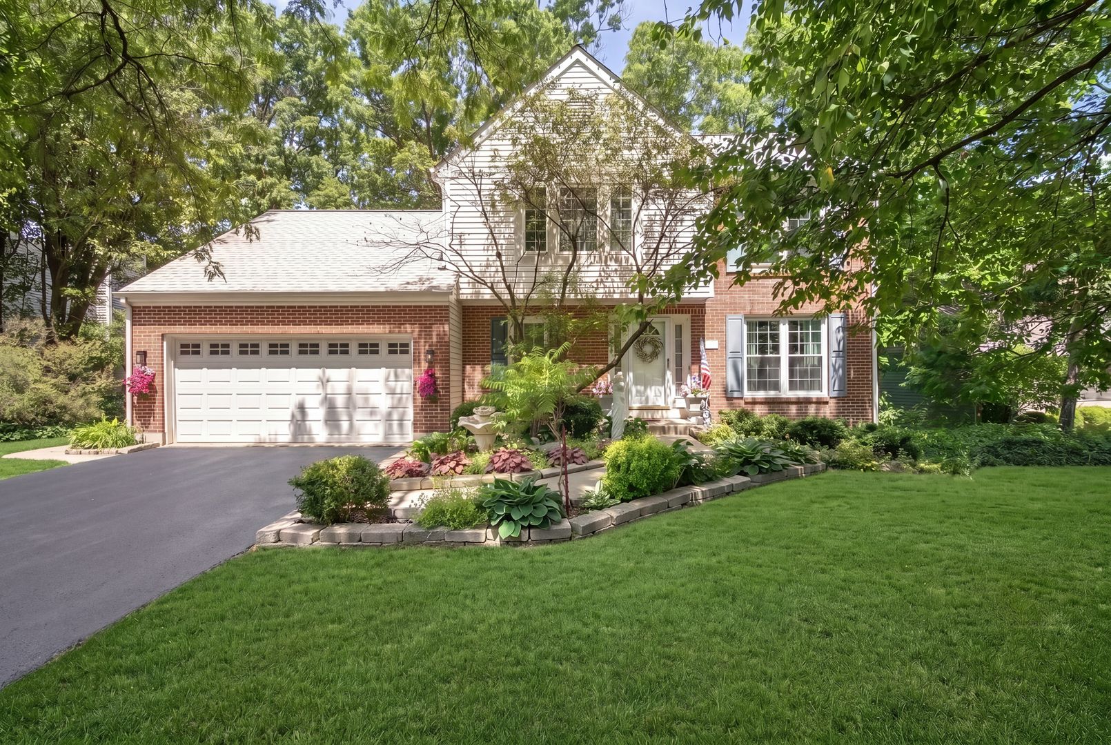 772 Red Oak Drive — Bartlett, IL 60103