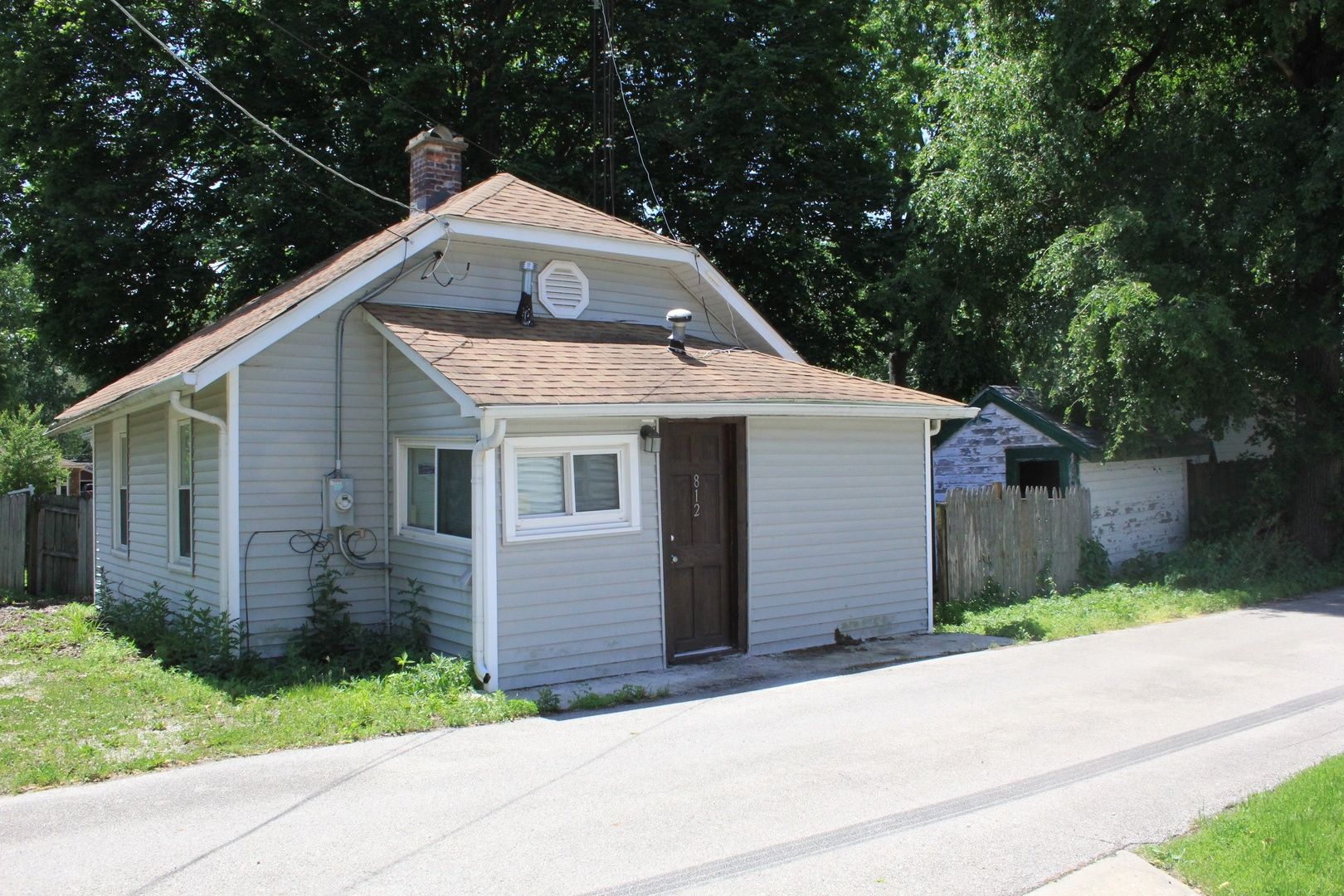 812 E Benton Street — Morris, IL 60450