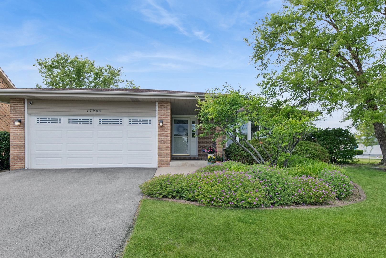 17900 Poplar Lane — Country Club Hills, IL 60478