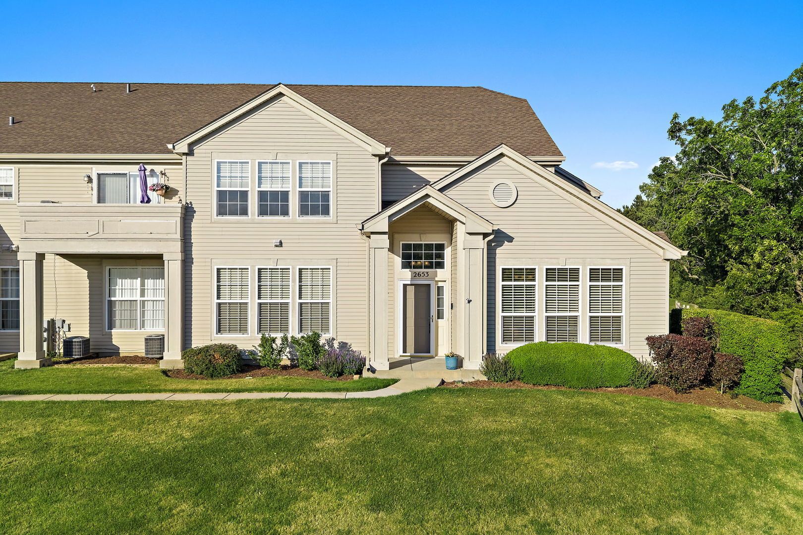 2653 Maple Circle #2653 — West Dundee, IL 60118
