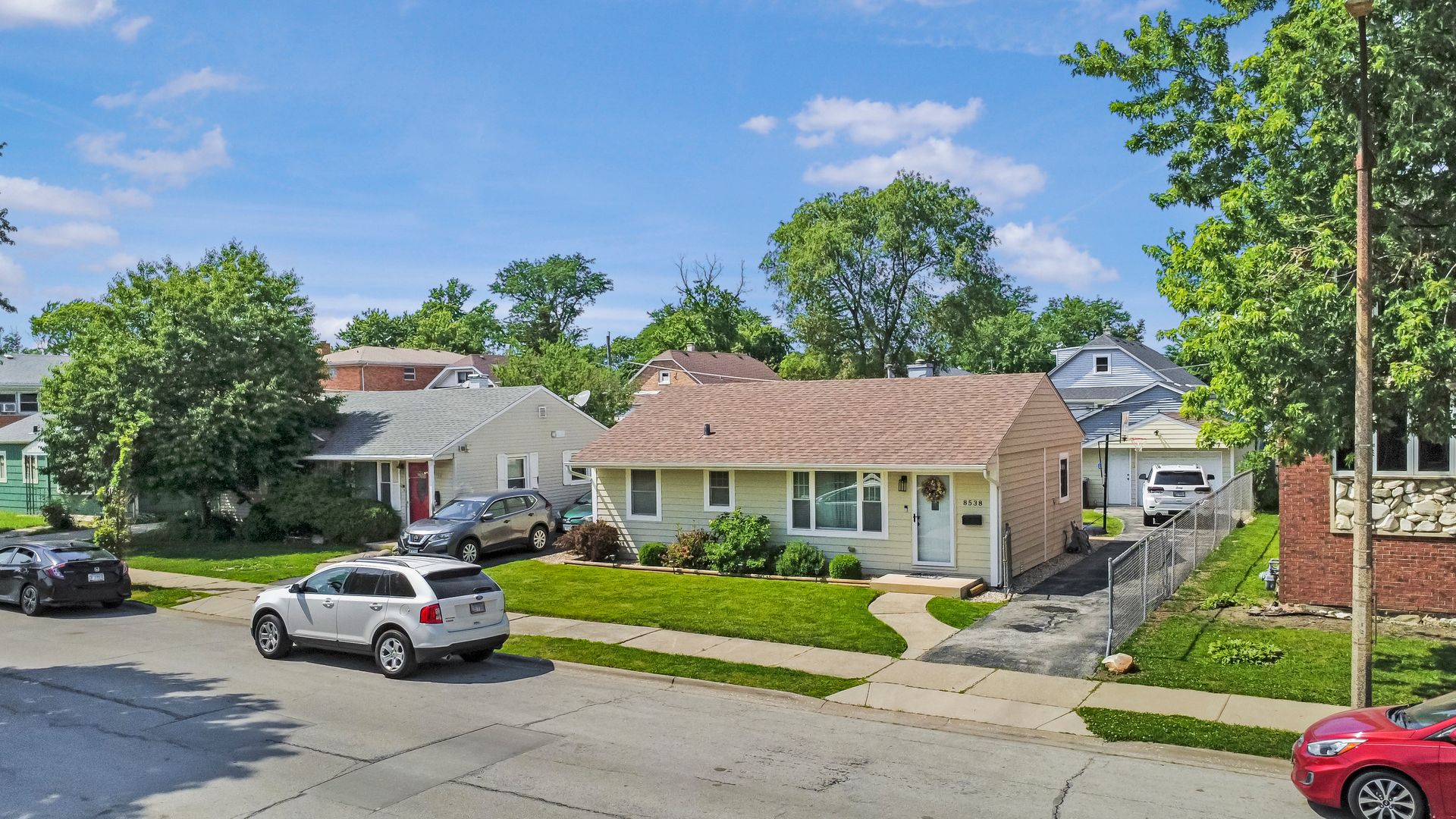 8538 45th Street — Lyons, IL 60534