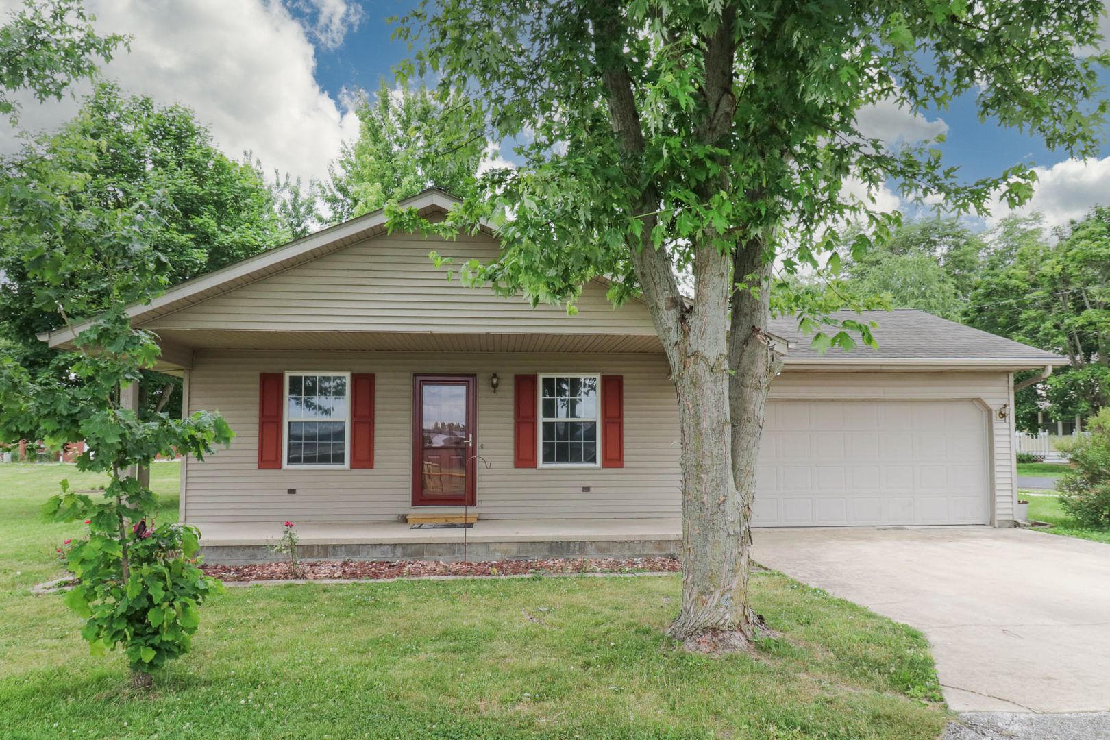 101 A S State Street — Danvers, IL 61732