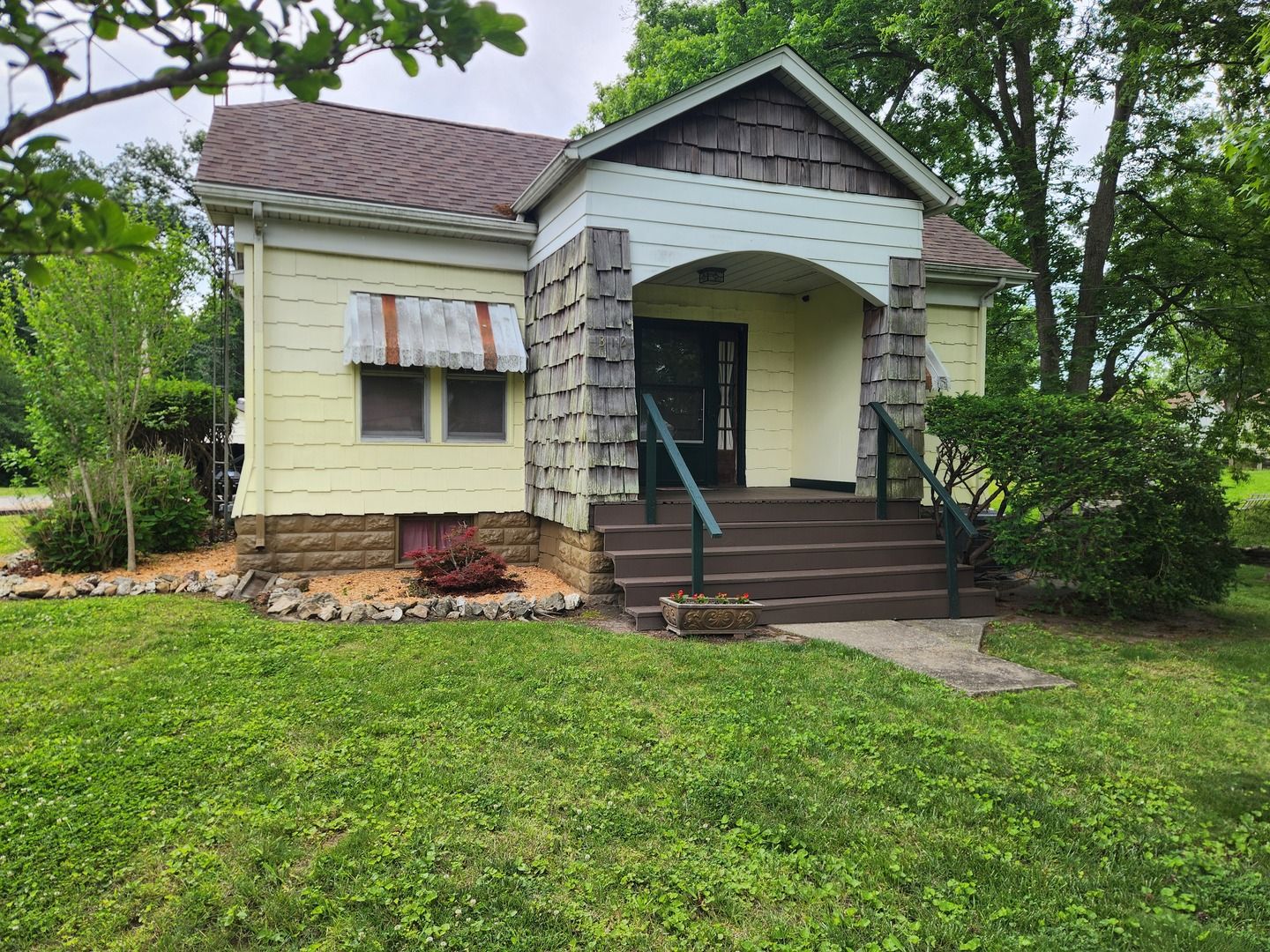312 N Beaucoup Street — Pinckneyville, IL 62274