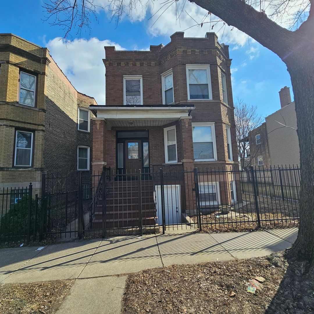 717 N Homan Avenue — Chicago, IL 60624
