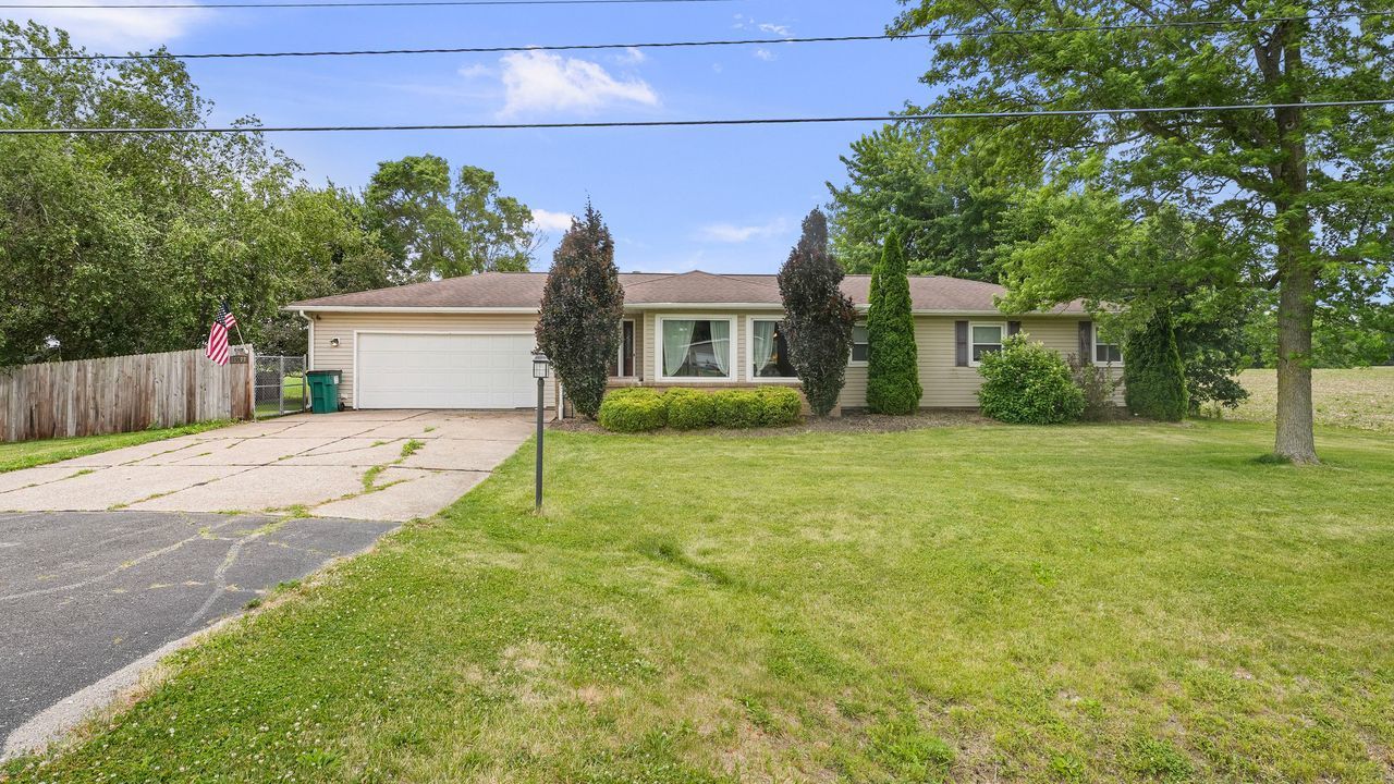 10009 Wolf Road — Geneseo, IL 61254