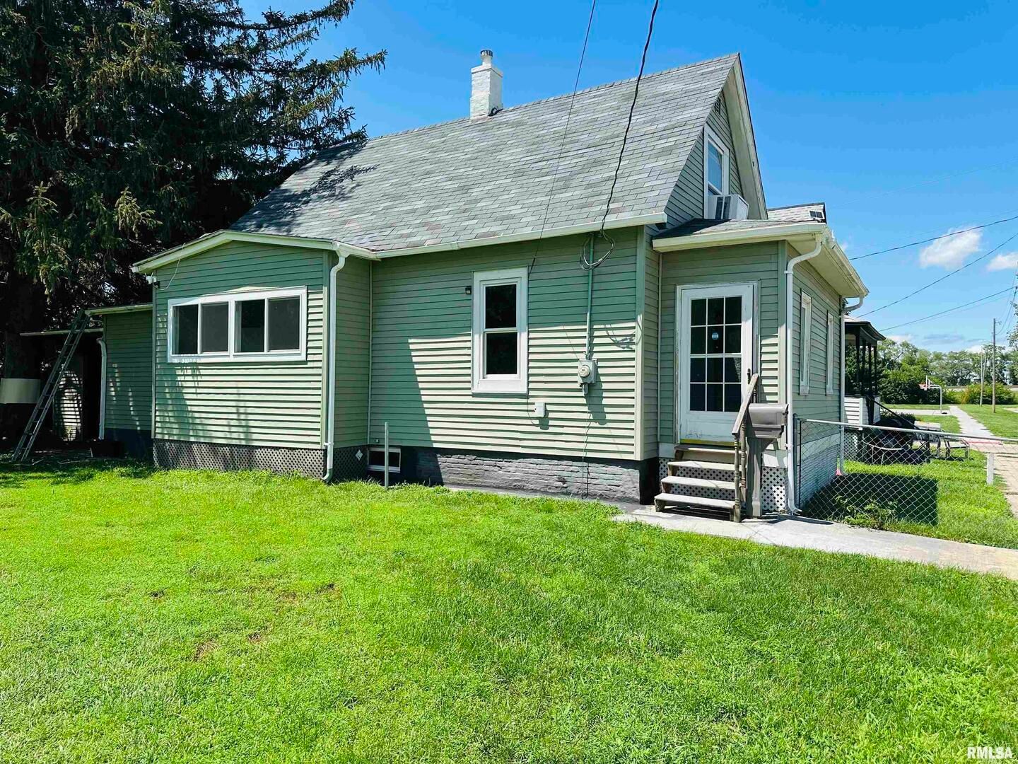 602 5TH Street — Rock Island, IL 61201