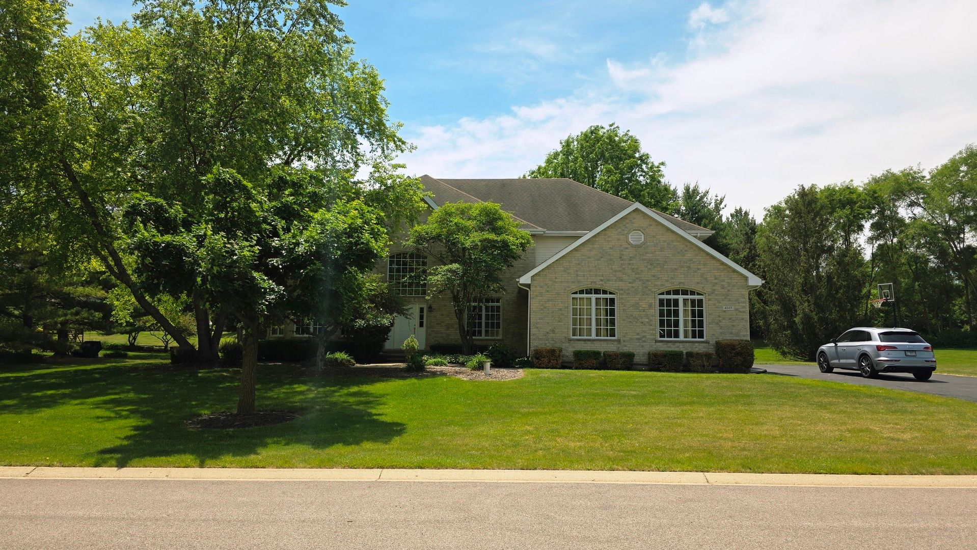 4205 Alex Drive — Crystal Lake, IL 60012