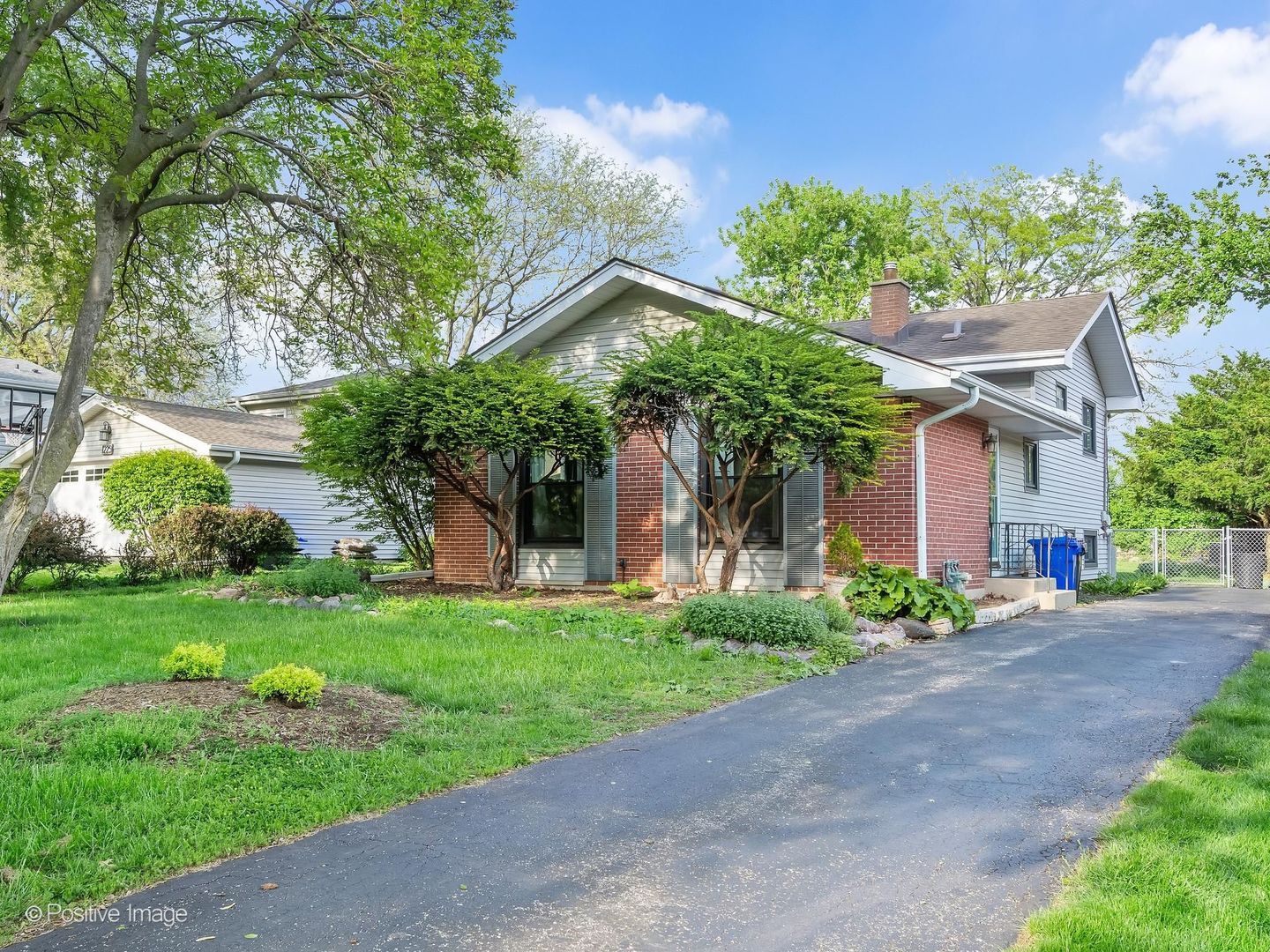 229 S Milton Avenue — Glen Ellyn, IL 60137