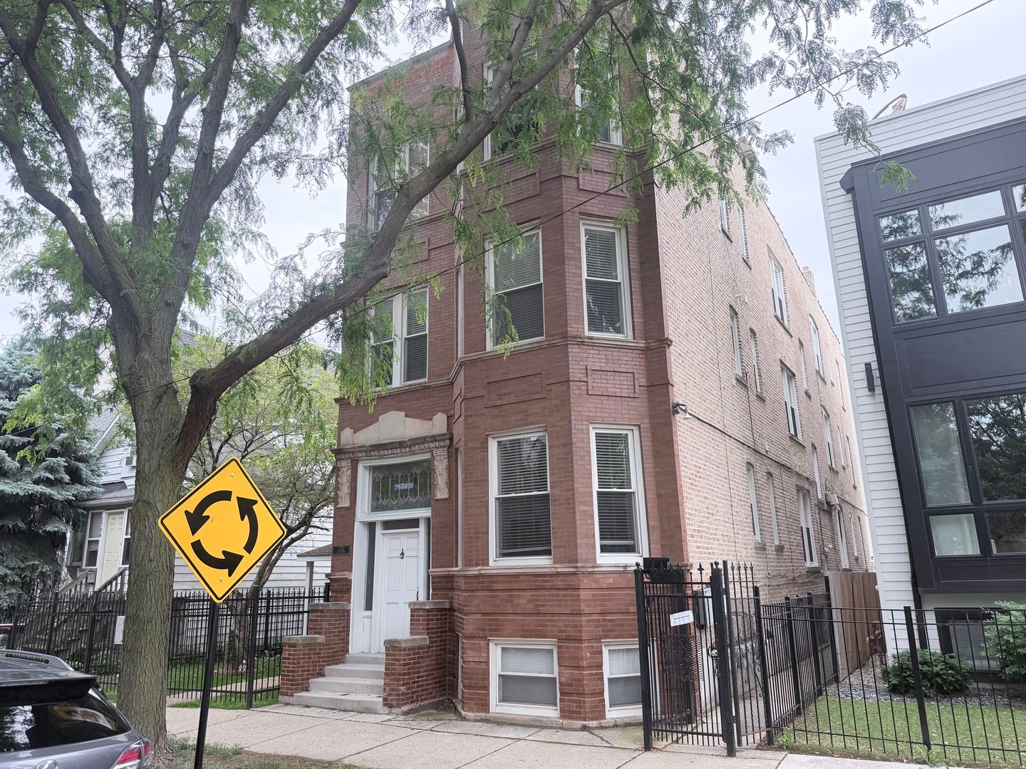 1712 N Washtenaw Avenue #G — Chicago, IL 60647