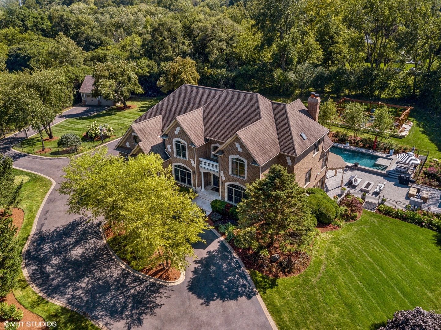 675 Old Barrington Road — North Barrington, IL 60010