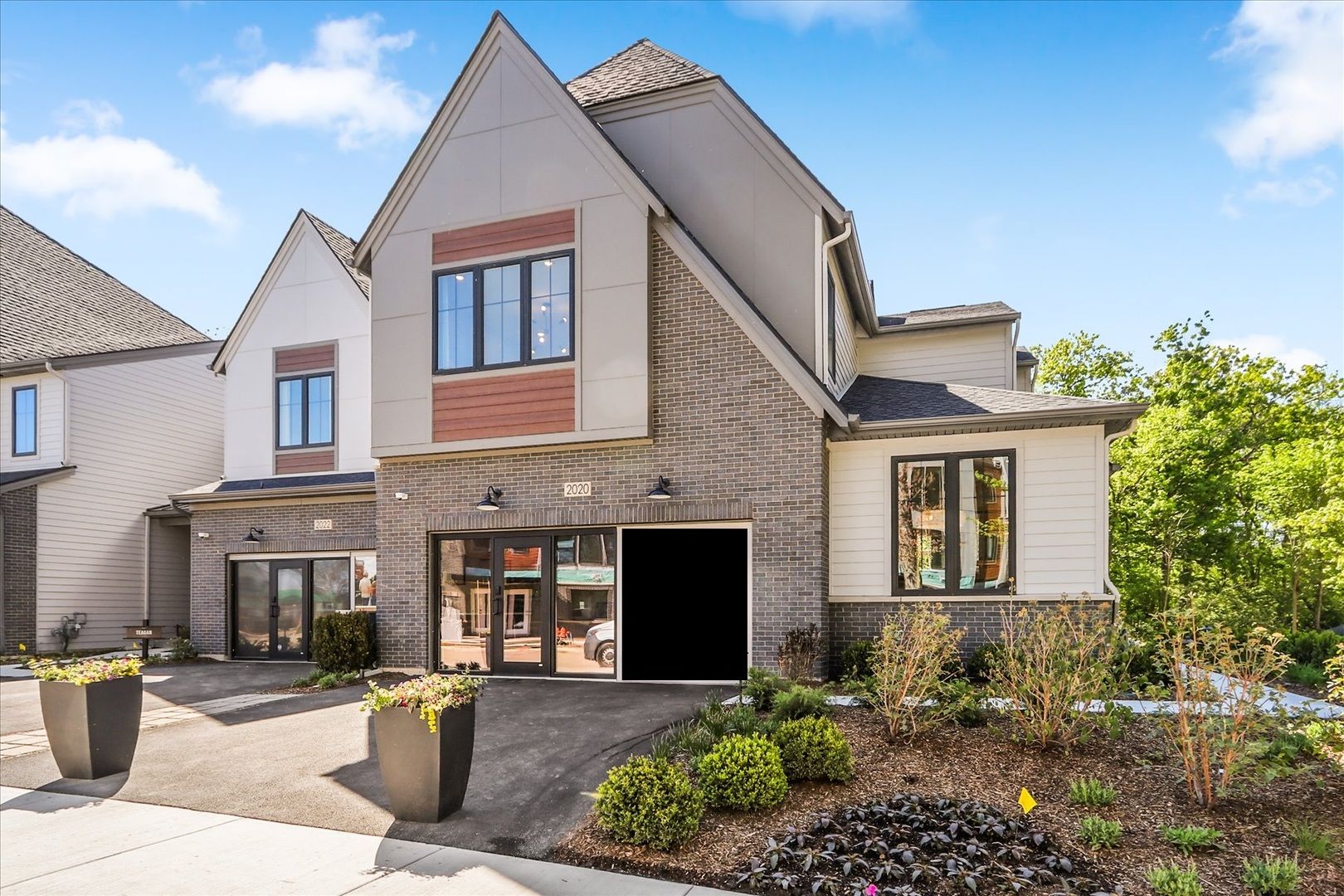 2068 Iron Ridge Lane — Naperville, IL 60563