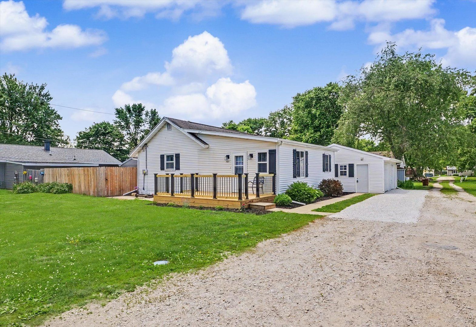 305 S 1st Street — Tolono, IL 61880