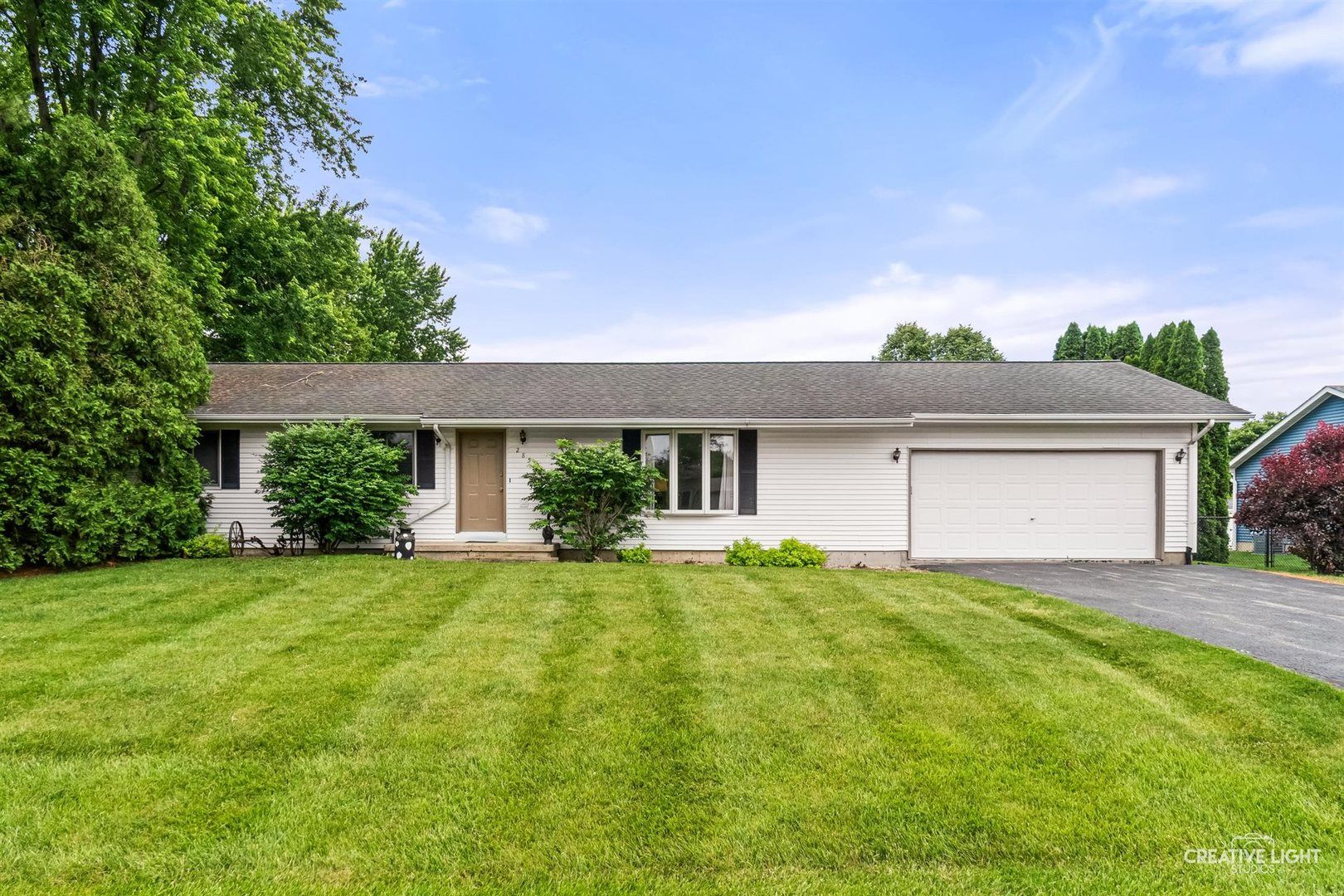 285 E Legner Street — Leland, IL 60531
