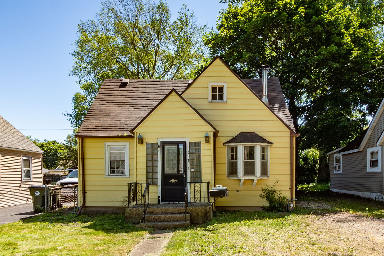 313 Highmoor Drive — Round Lake Park, IL 60073