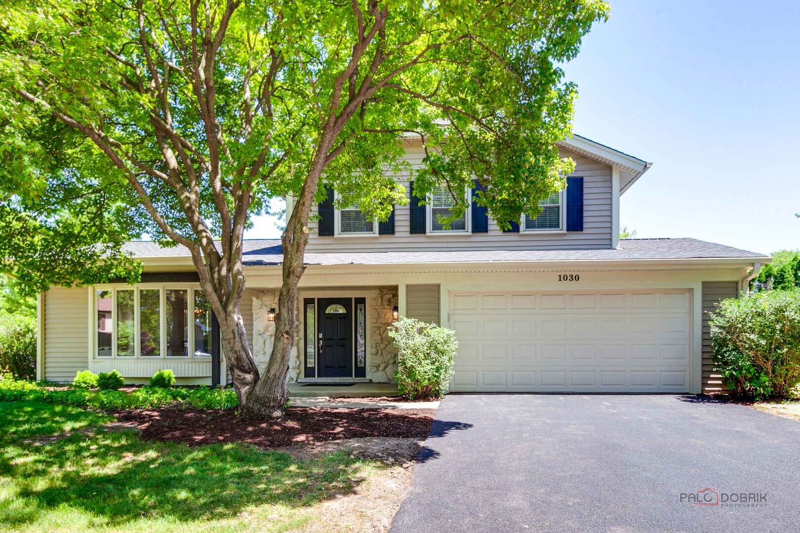 1030 Lilac Court — Libertyville, IL 60048