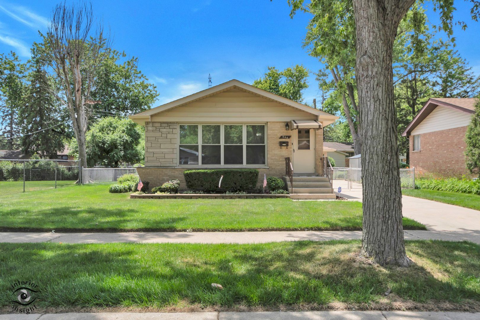 244 Lynn Lane — Chicago Heights, IL 60411