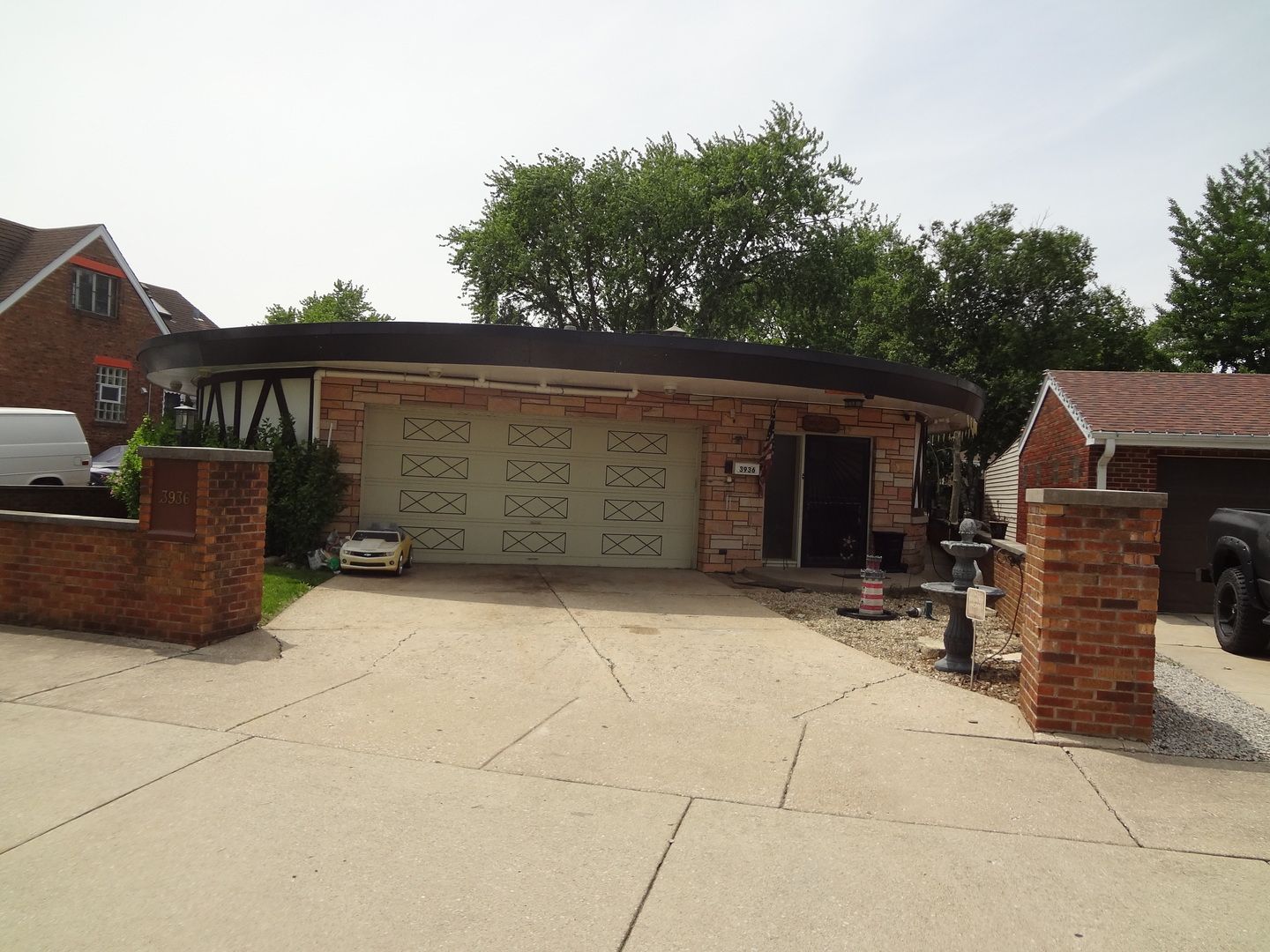 3936 S Clarence Avenue — Stickney, IL 60402