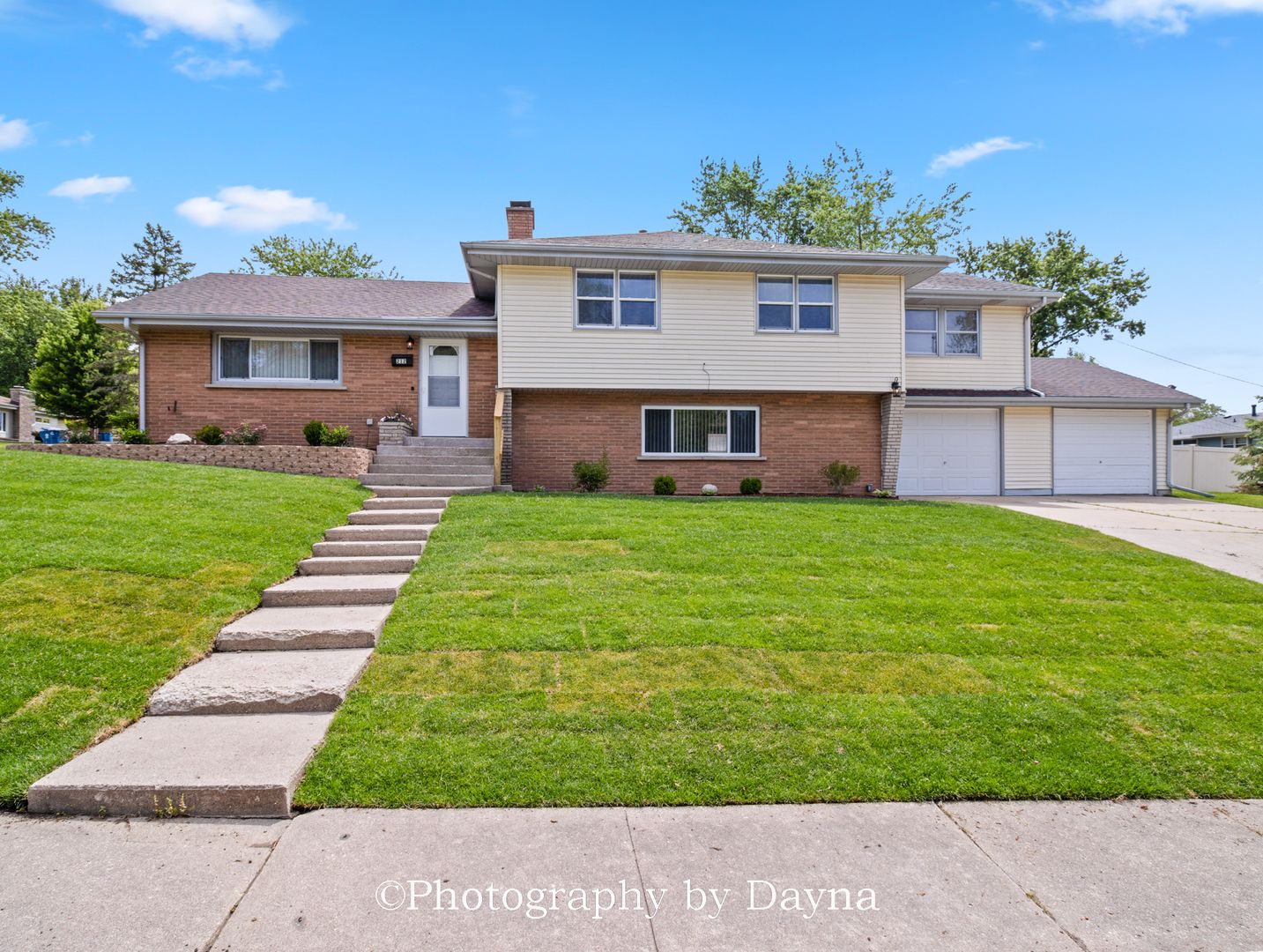 212 Valley Avenue — Bradley, IL 60915