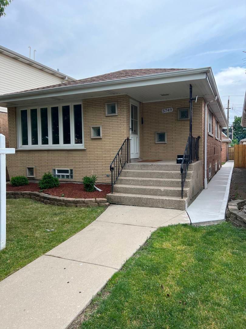 5749 W 63rd Place — Chicago, IL 60638