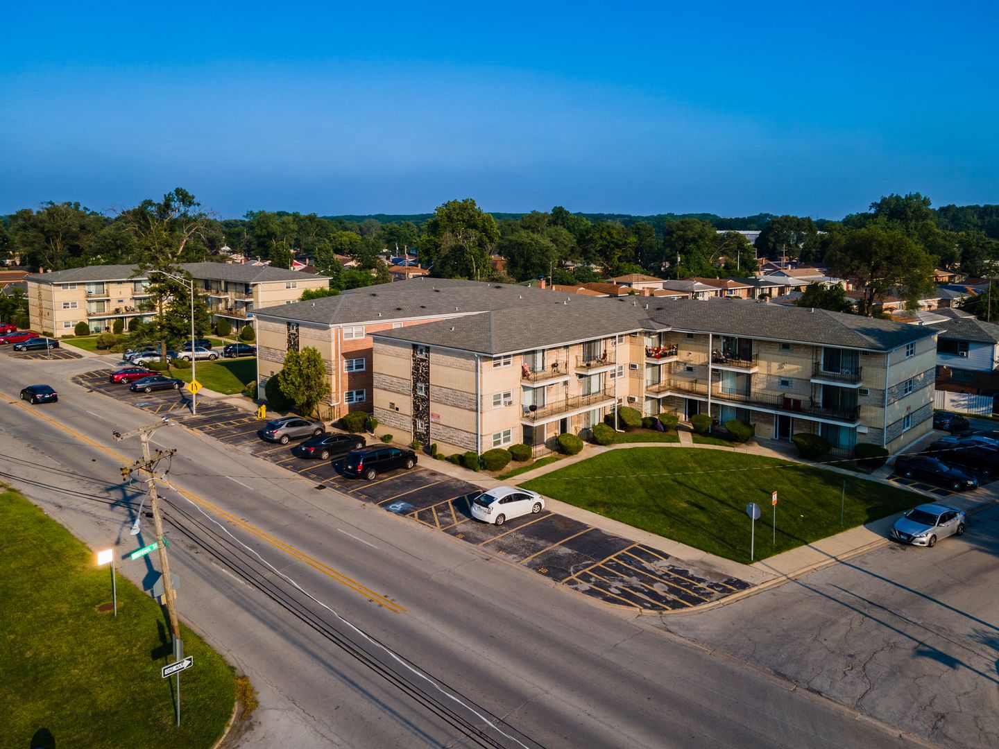 1025 - 49 W Vermont Street — Calumet Park, IL 60827