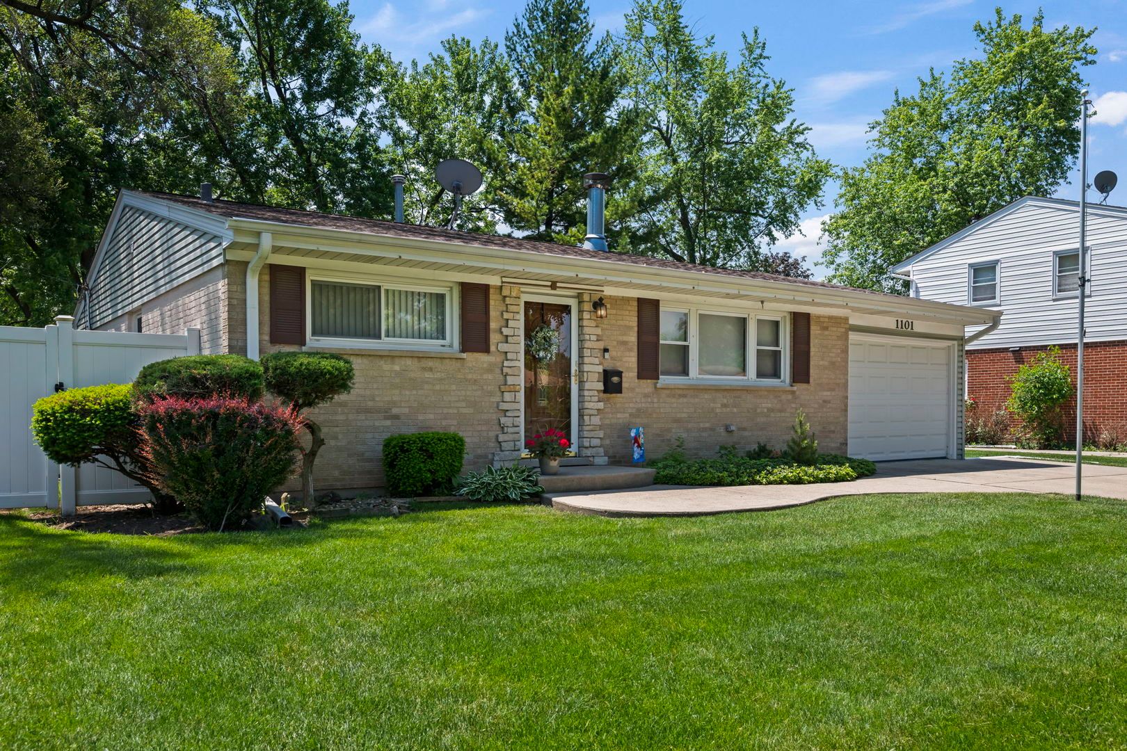 1101 ANTHONY Road — Wheeling, IL 60090