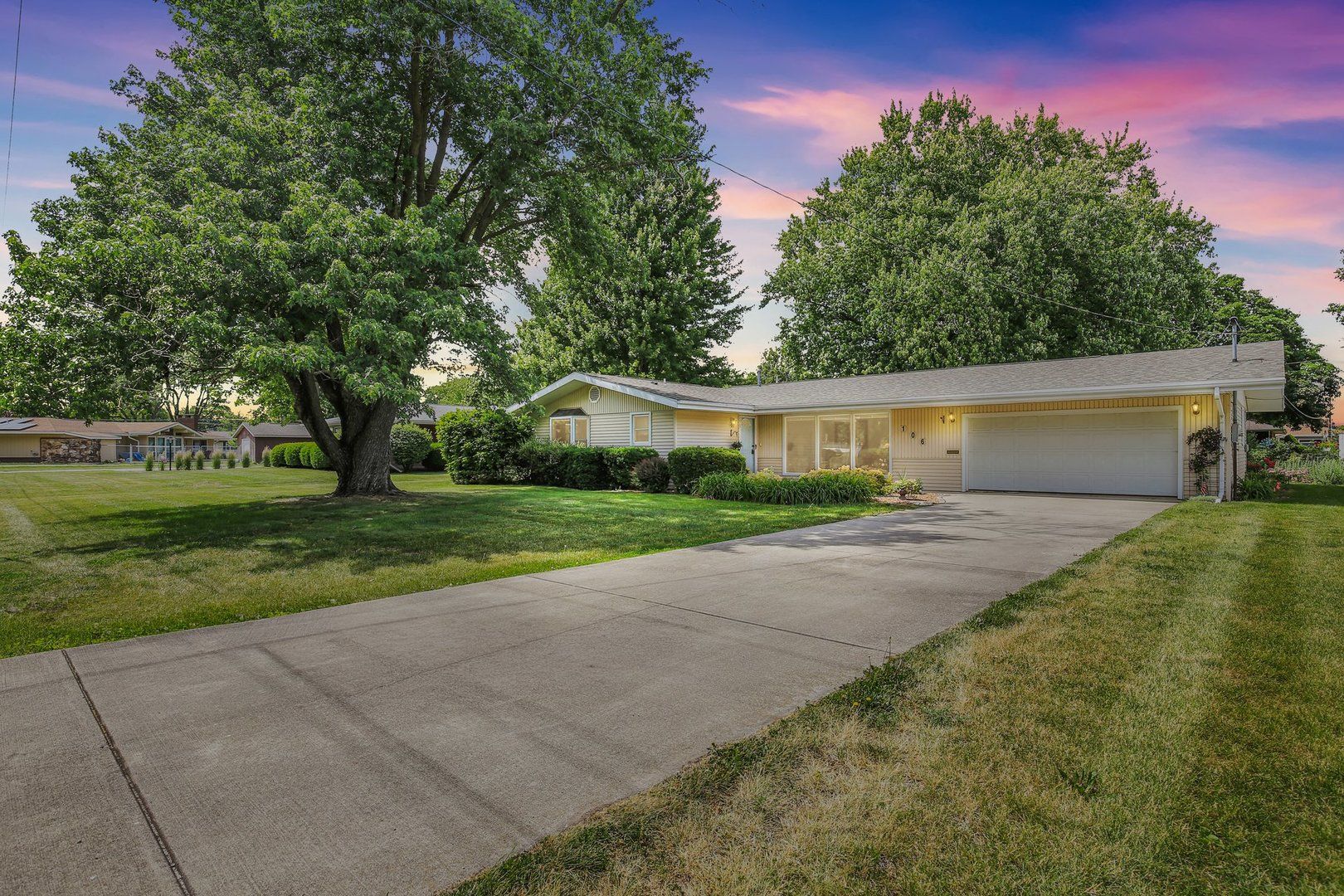 106 W Willow Street — Fairbury, IL 61739