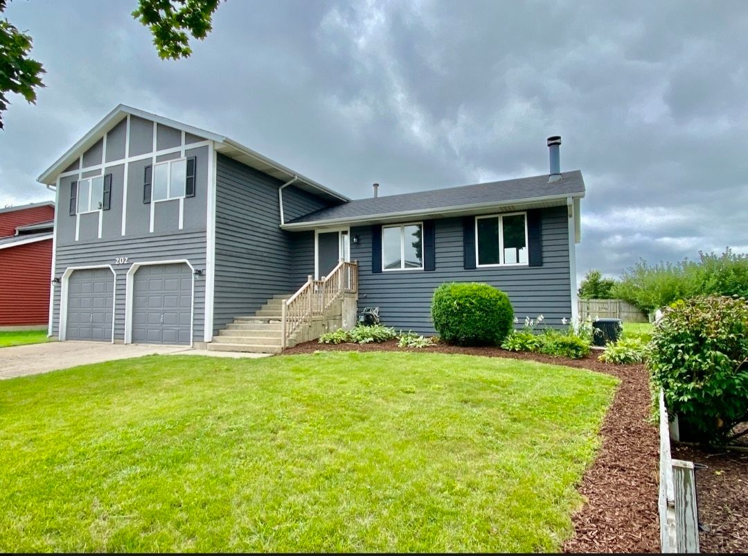202 North Bridge Road — DeKalb, IL 60115