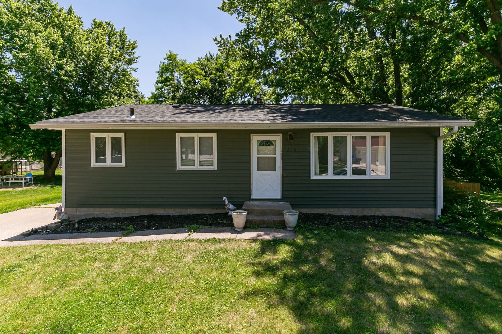 226 33rd Avenue — Moline, IL 51265