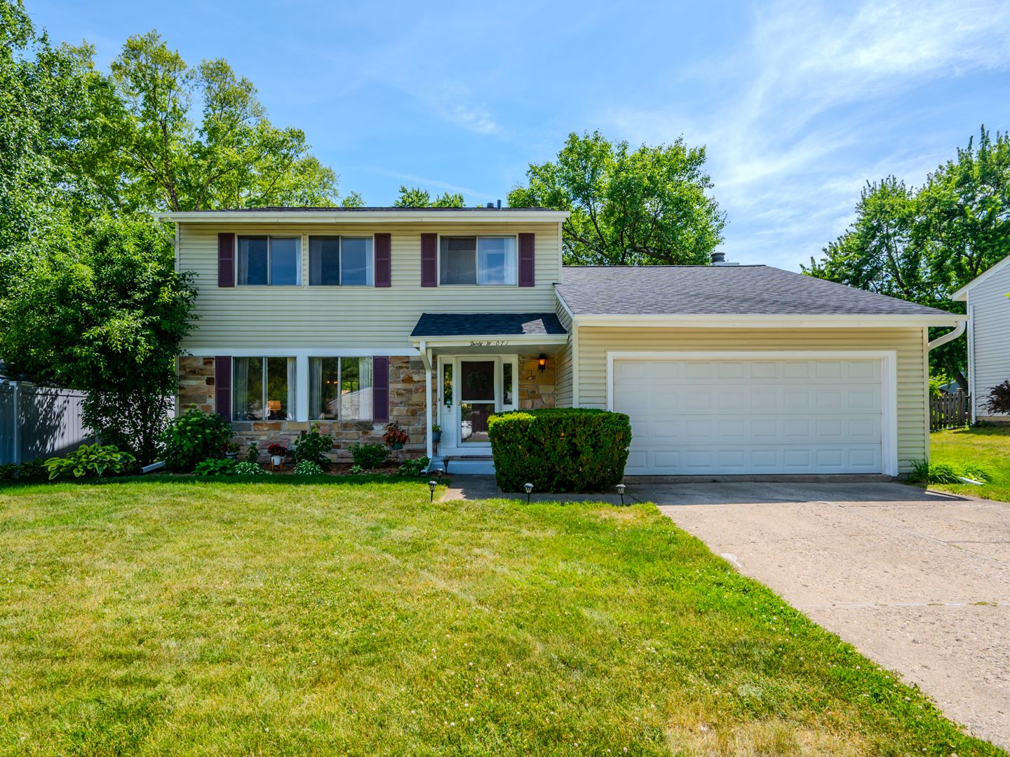 30w071 Elmwood Court — Warrenville, IL 60555