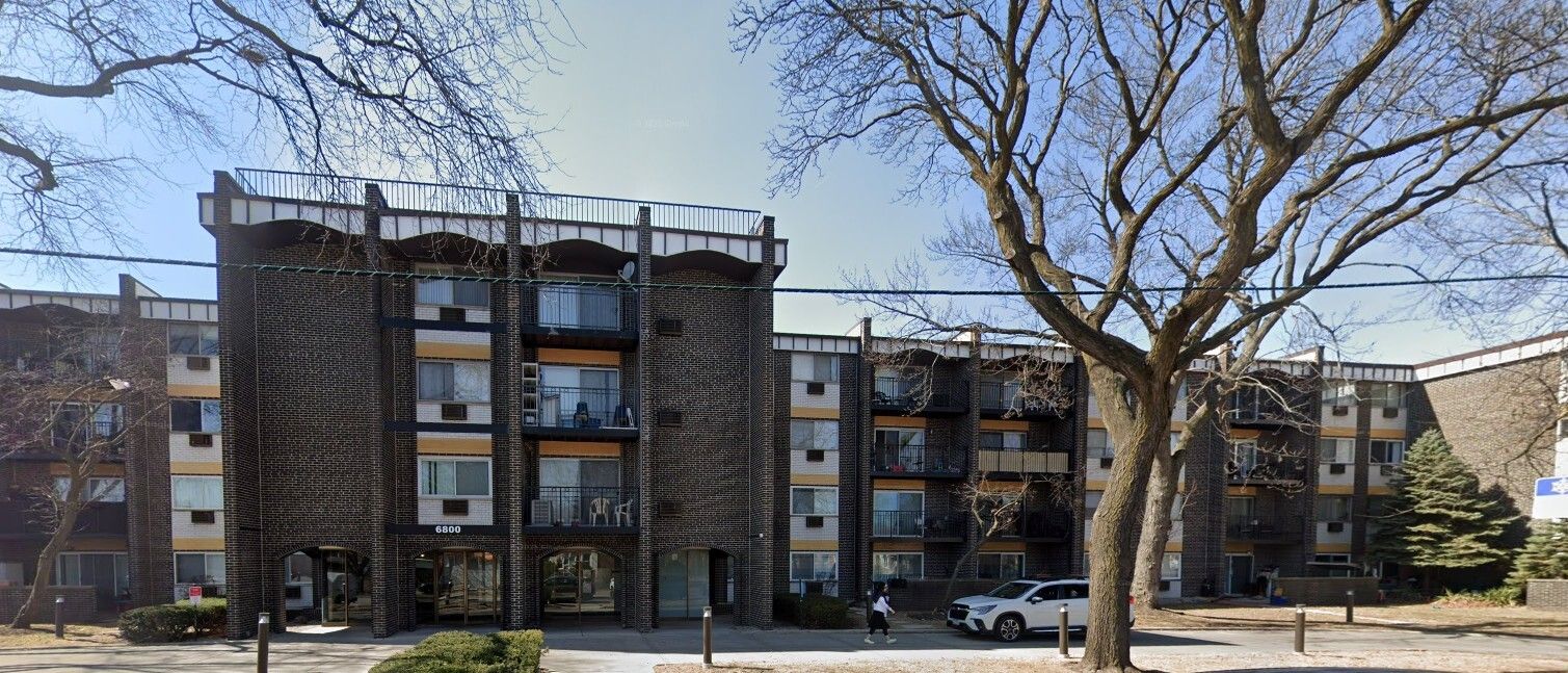 6800 N california Avenue #2O — Chicago, IL 60645