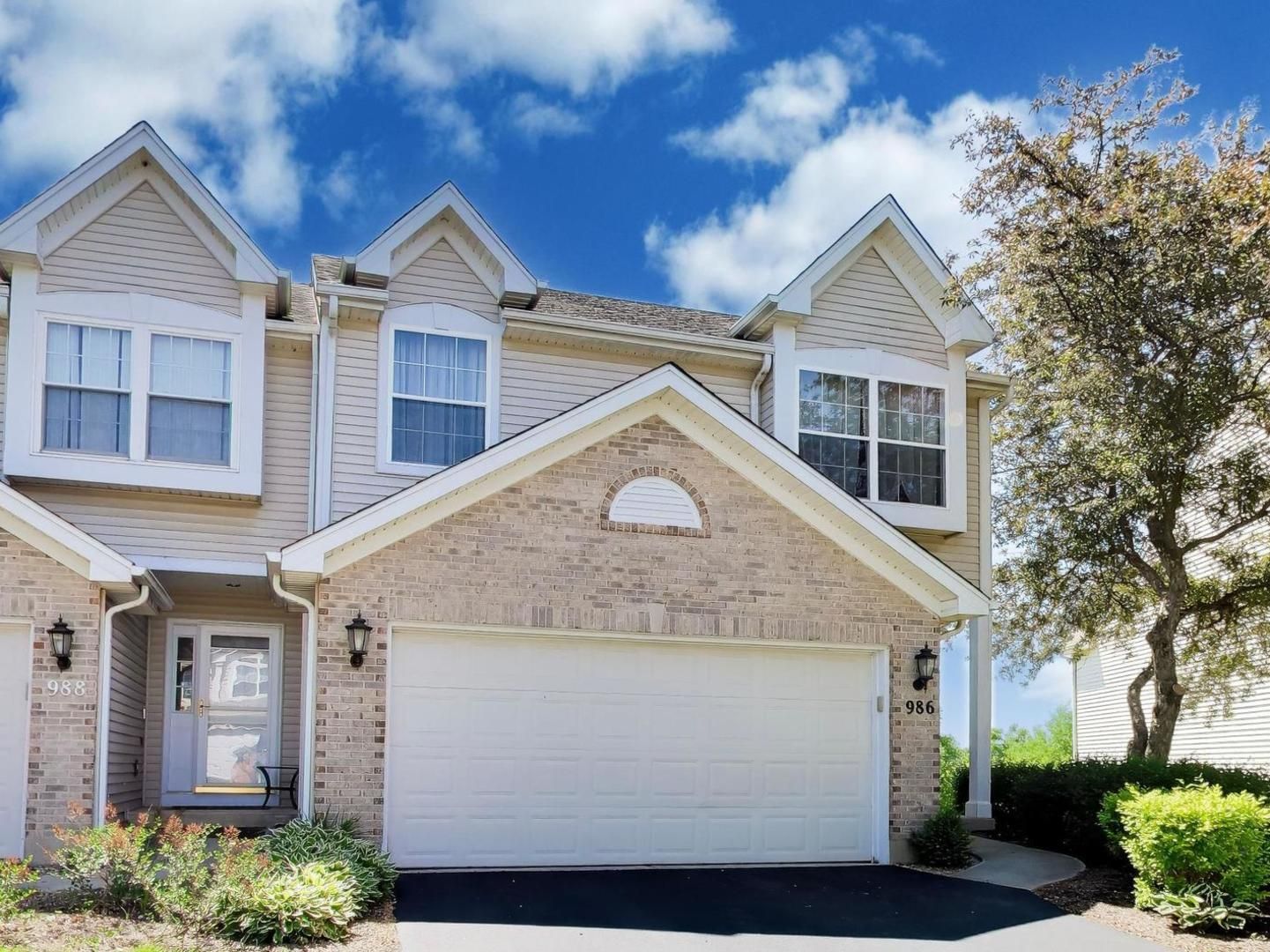 986 Viewpoint Drive — Lake In The Hills, IL 60156