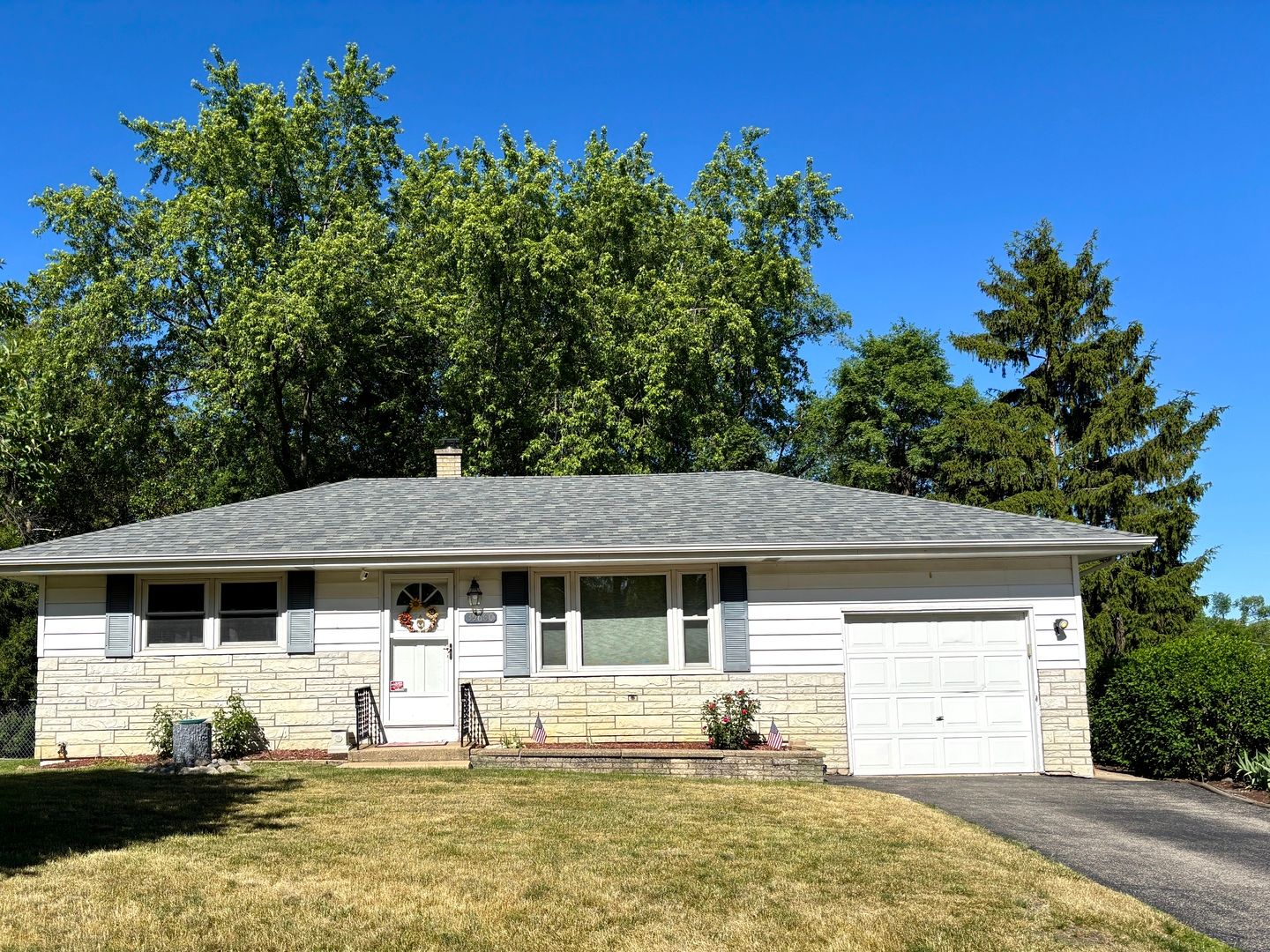 39600 Janet Court N — Antioch, IL 60002