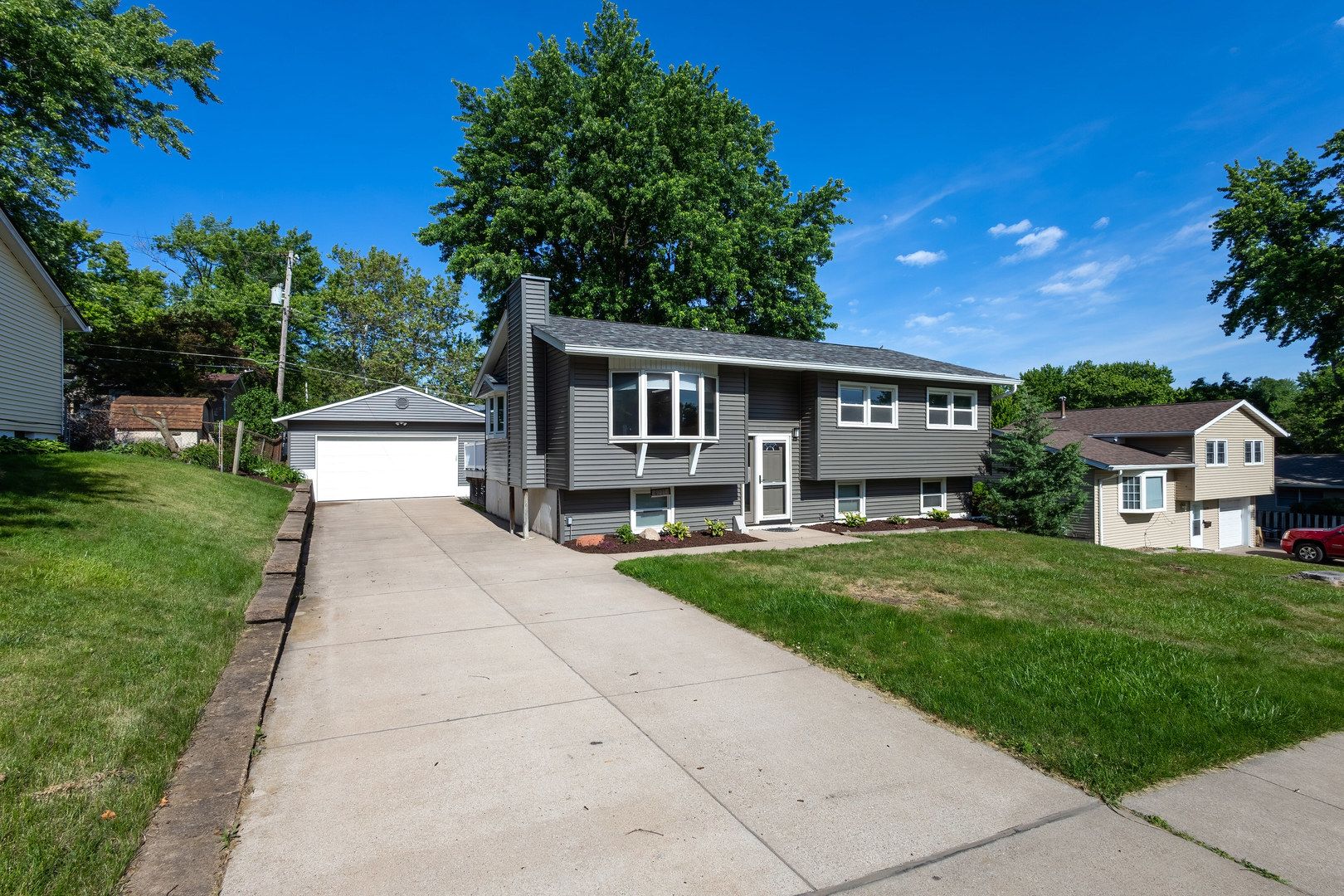 4718 N Ripley Street — Davenport, IA 52806