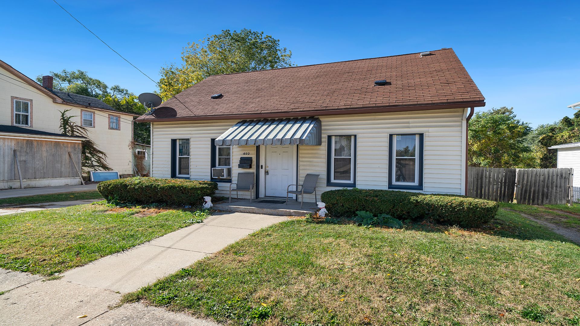 402 S Walnut Avenue — Freeport, IL 61032