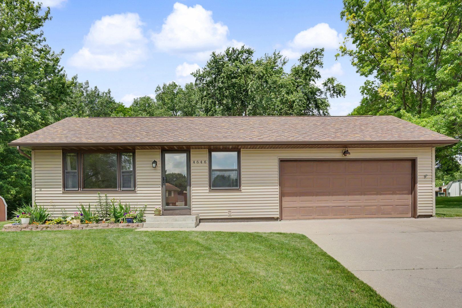 4646 Madison Court — Davenport, IA 52806