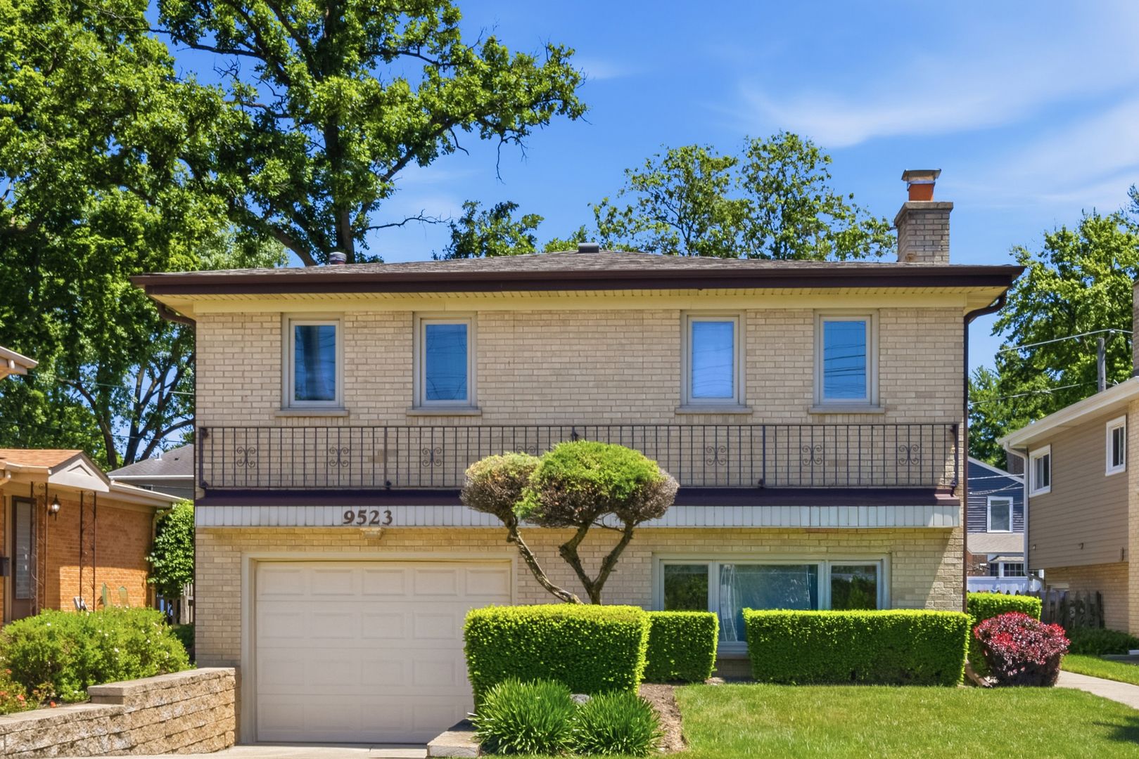 9523 Laramie Avenue — Skokie, IL 60077