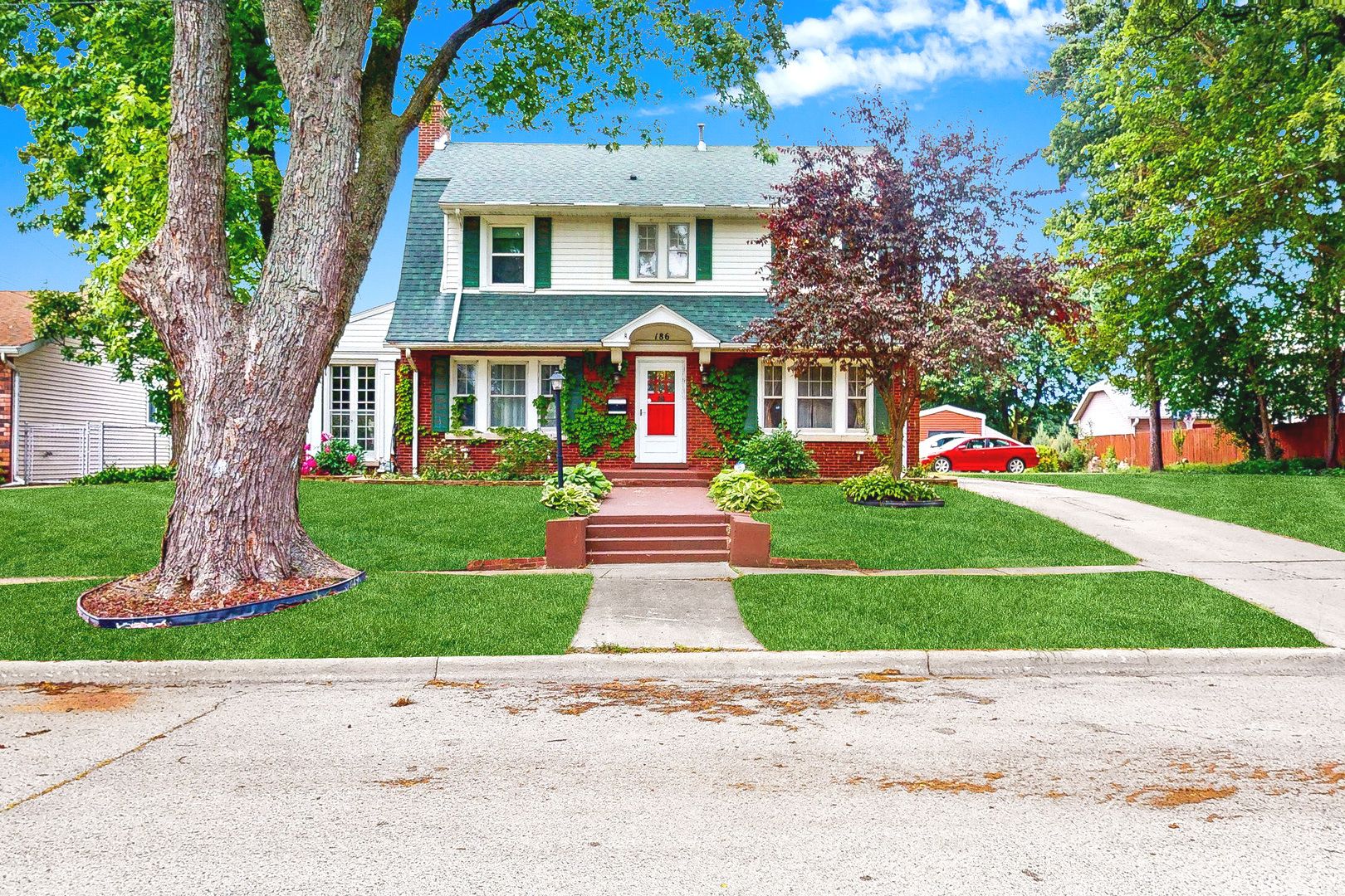 186 N Du Bois Avenue — Elgin, IL 60123