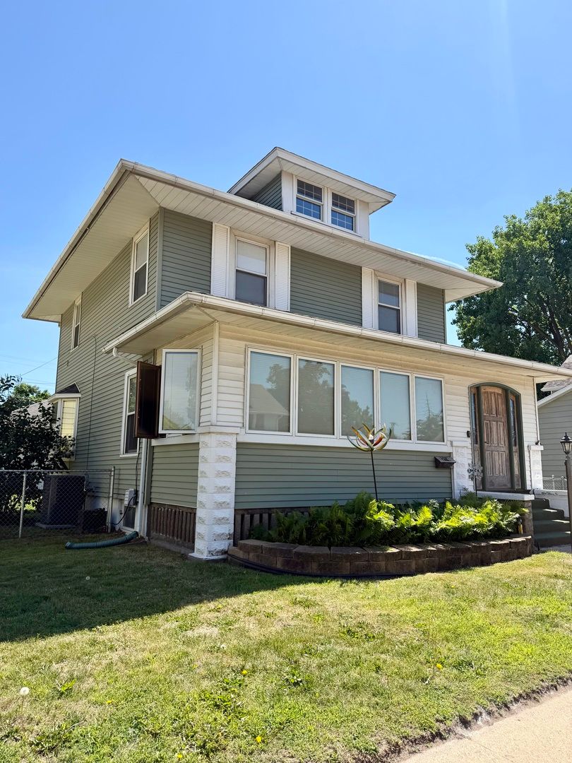 704 14th Avenue — Fulton, IL 61252