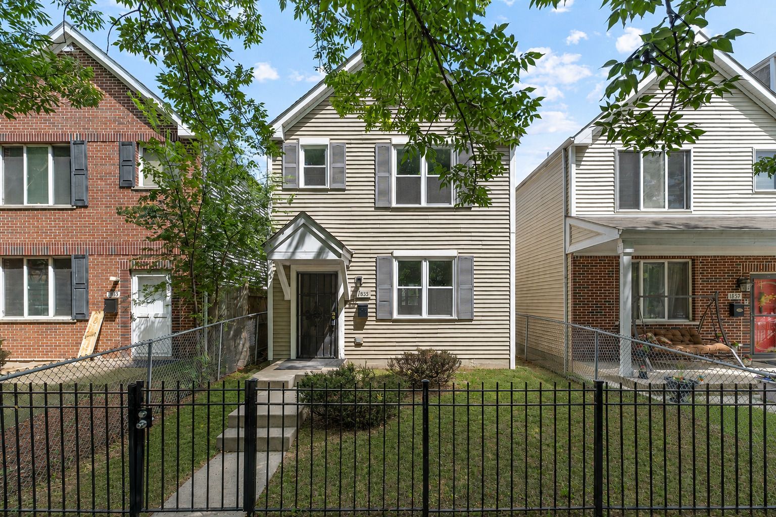 1835 S Ridgeway Avenue — Chicago, IL 60623
