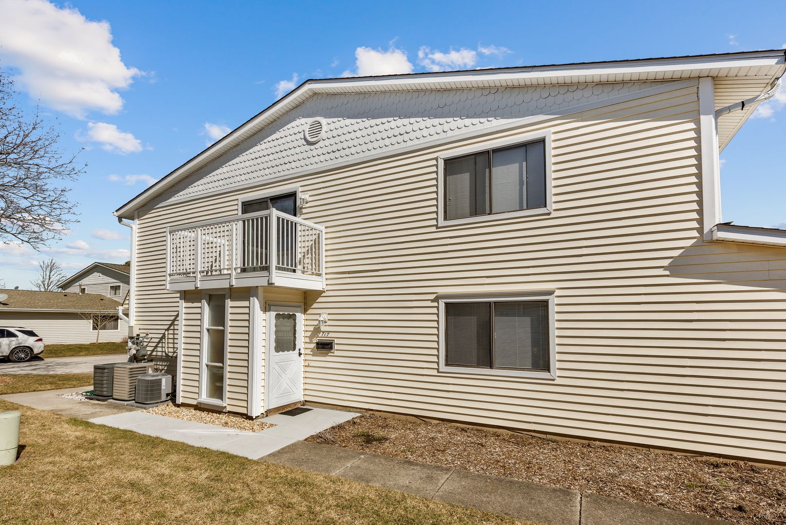 717 Whitesail Drive #717 — Schaumburg, IL 60194